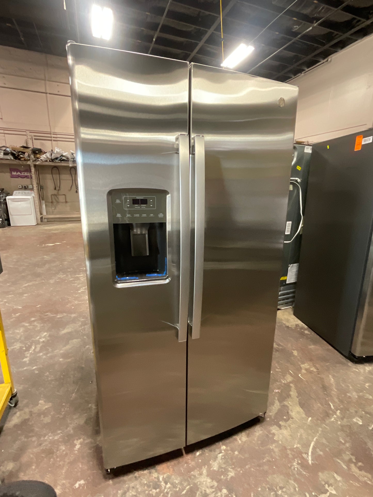 Front view, door closed