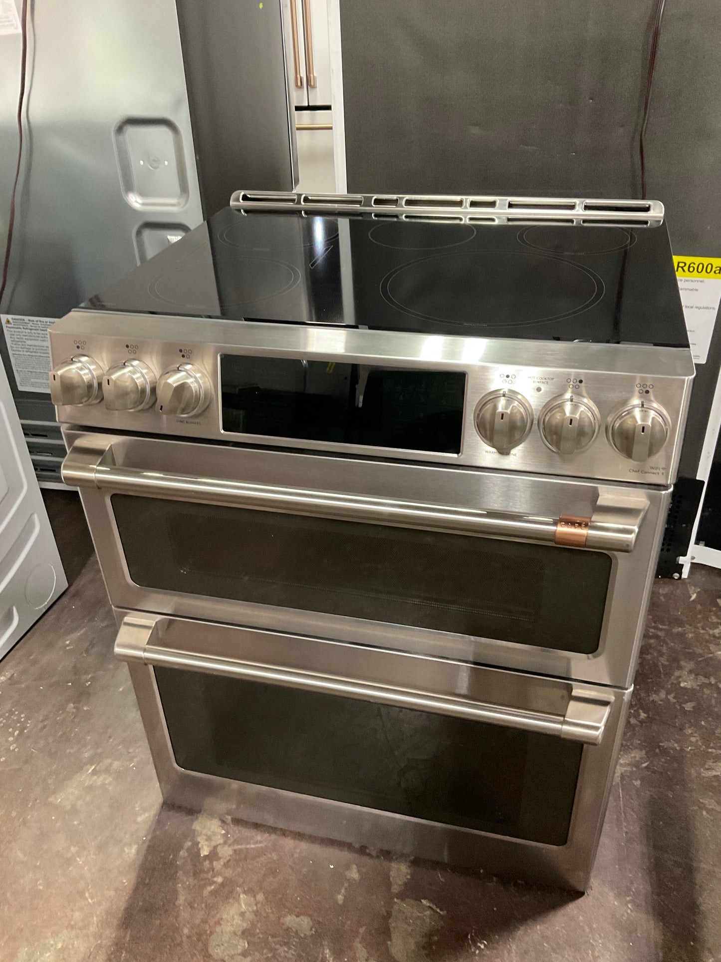 Front view, oven-door closed