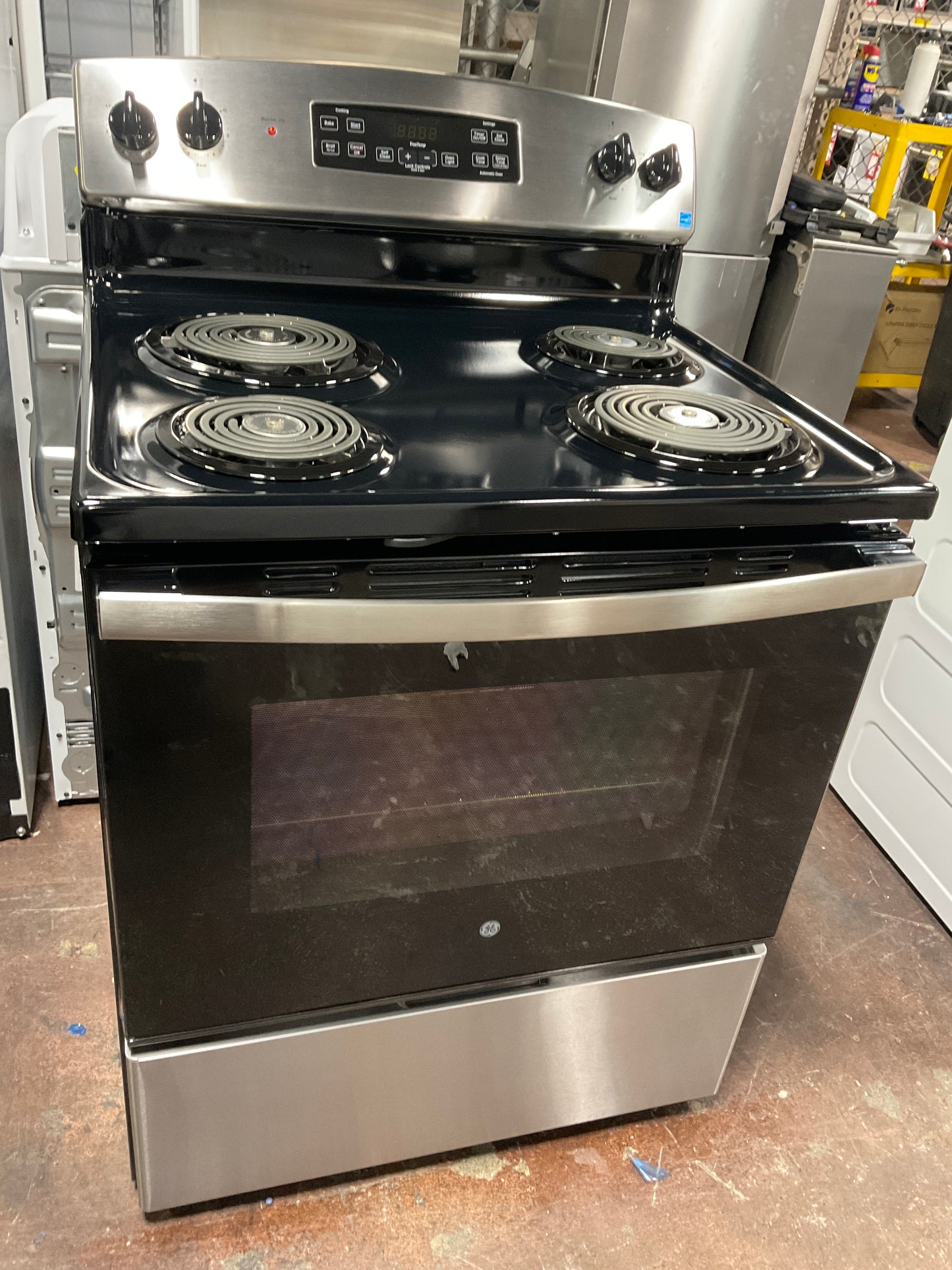 Front view, oven-door closed