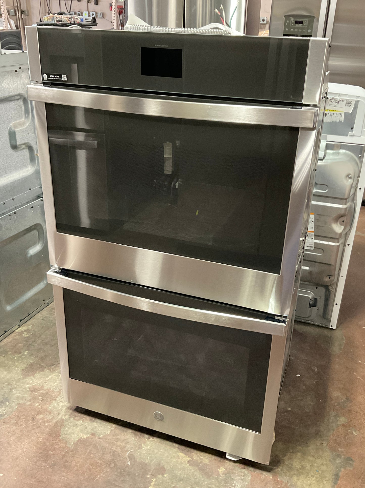 Front view, door closed