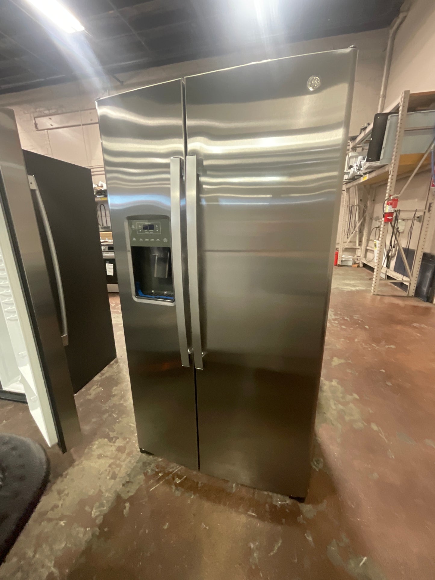 Front view, door closed