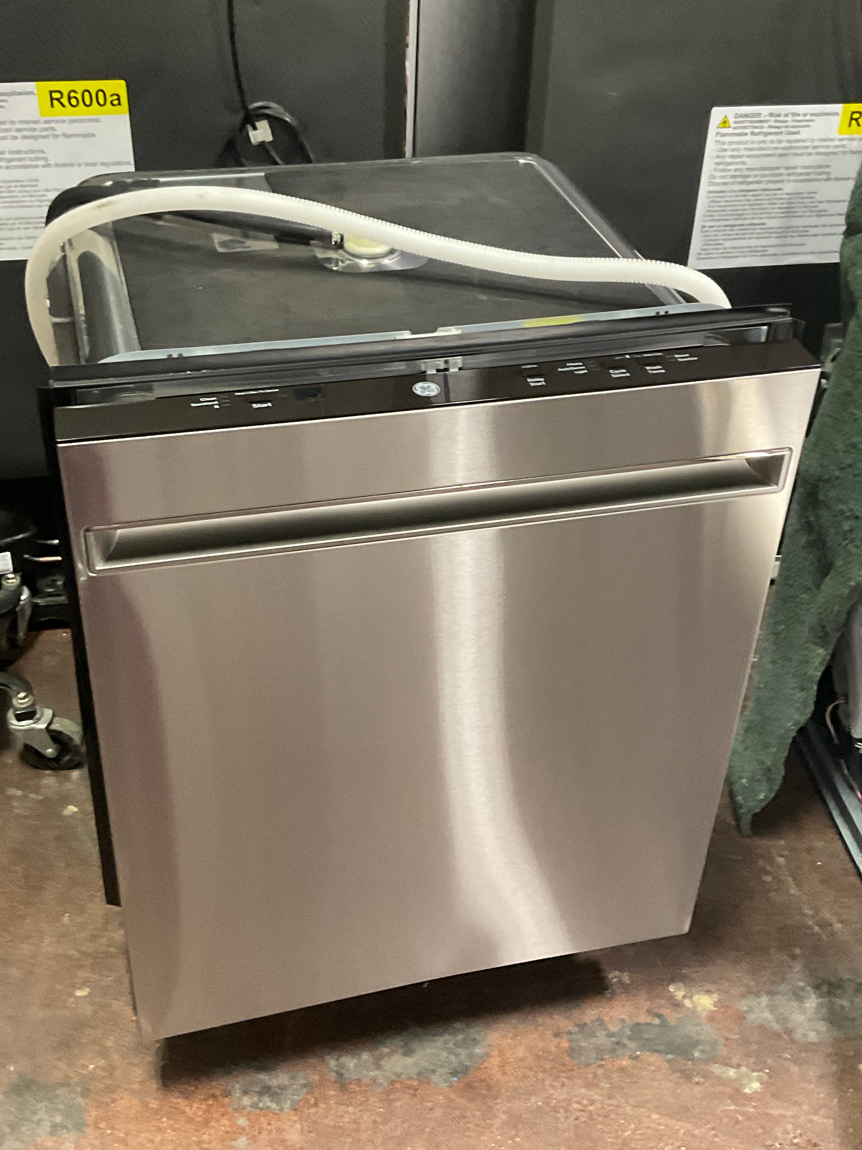 Front view, doors closed