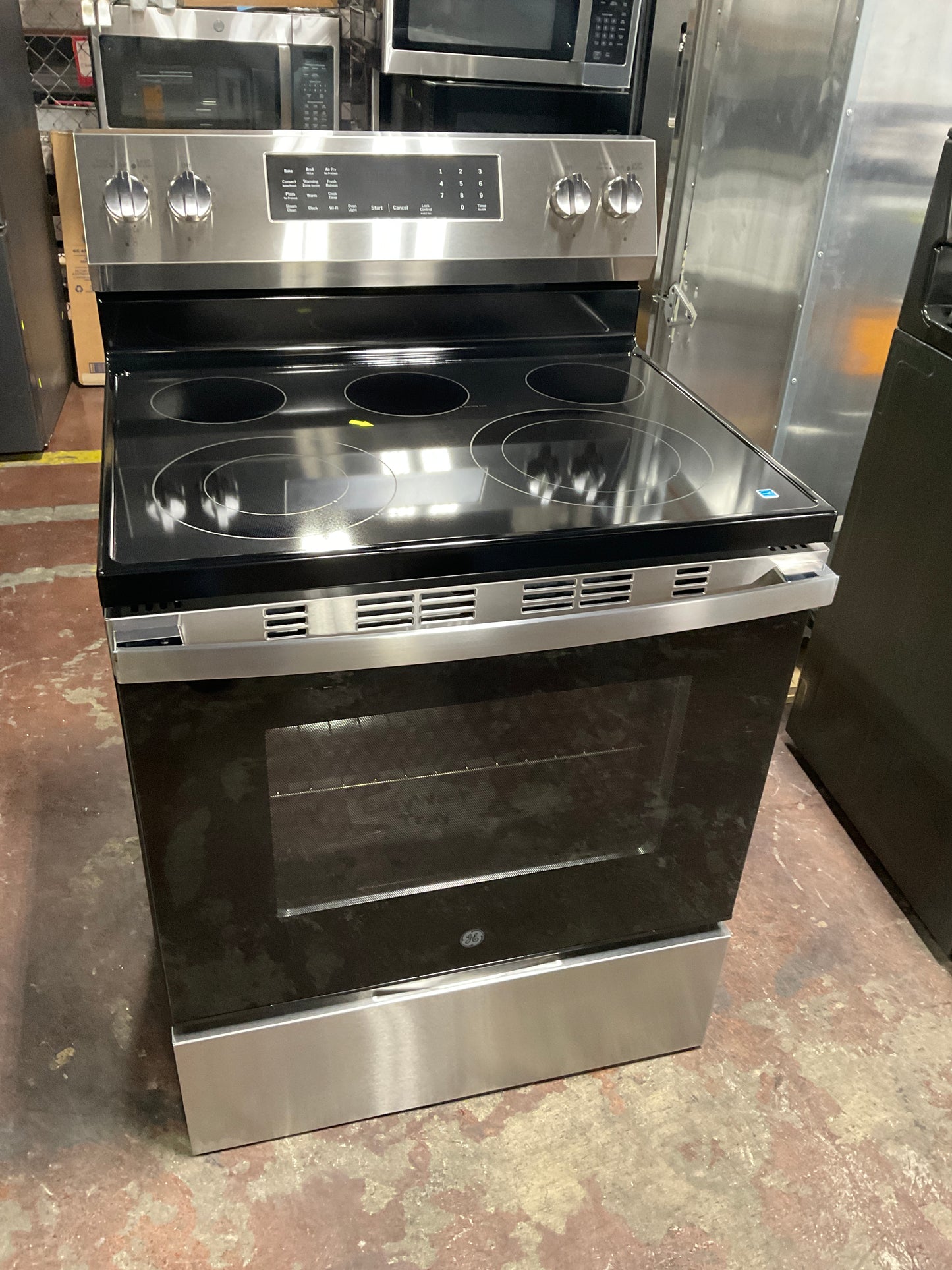 Front view, oven-door closed
