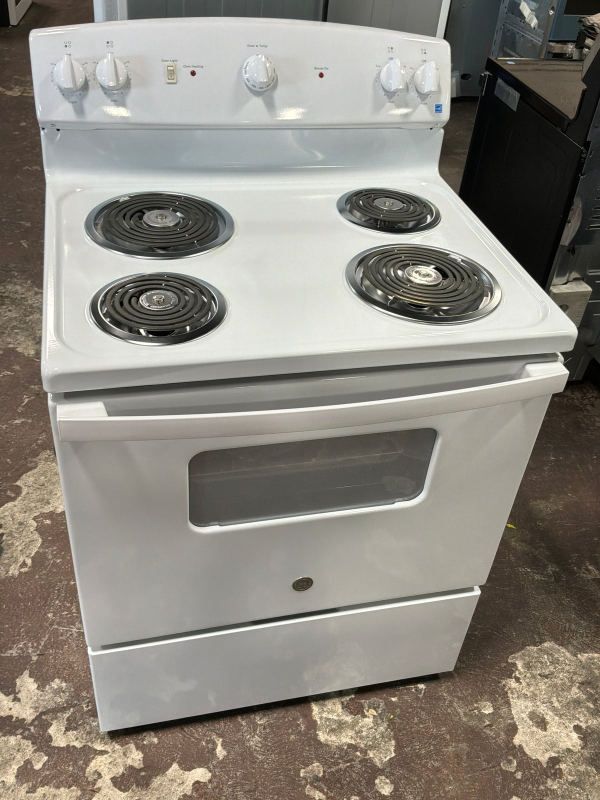 Front view, oven-door closed