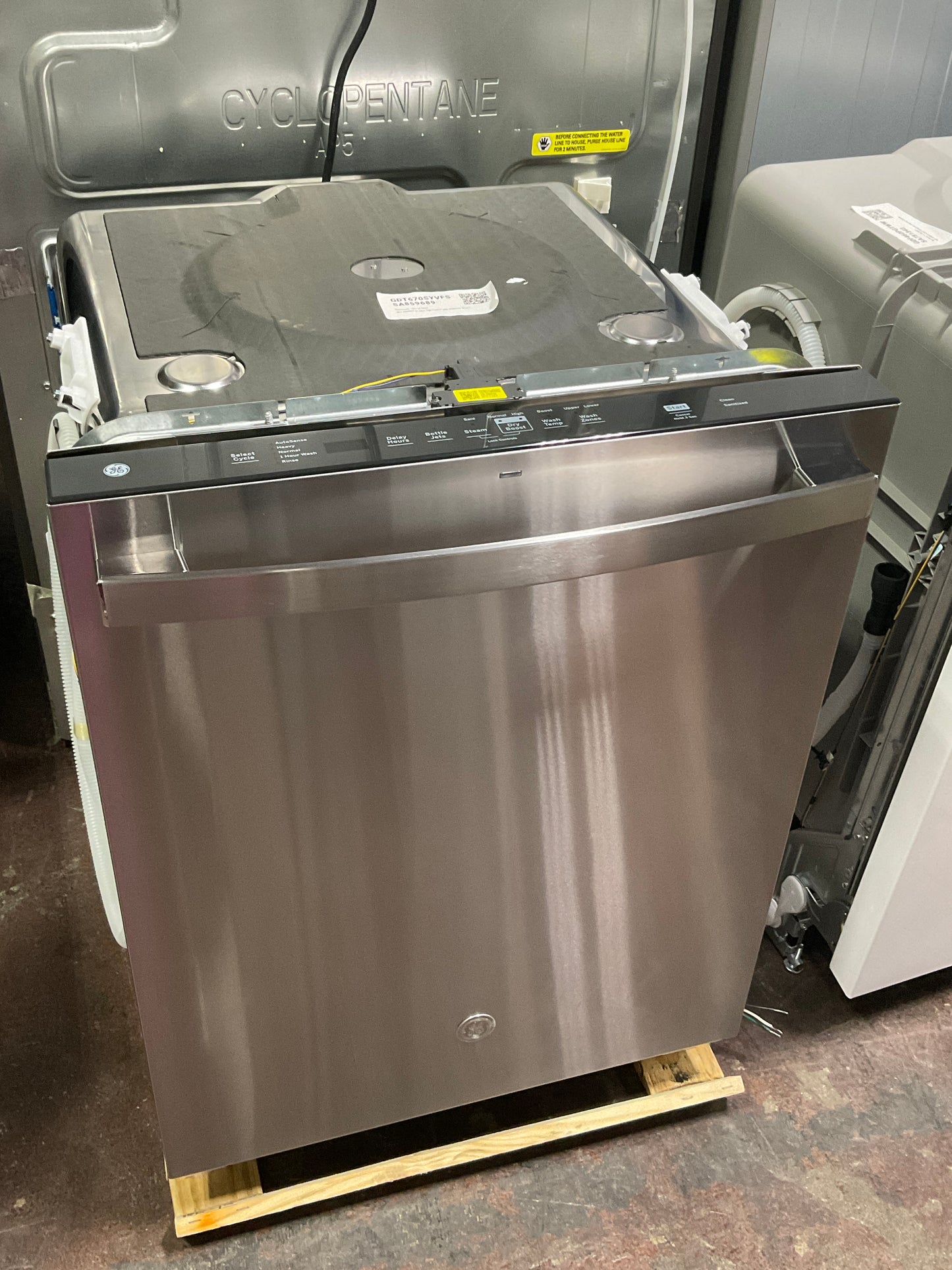 Front view, doors closed