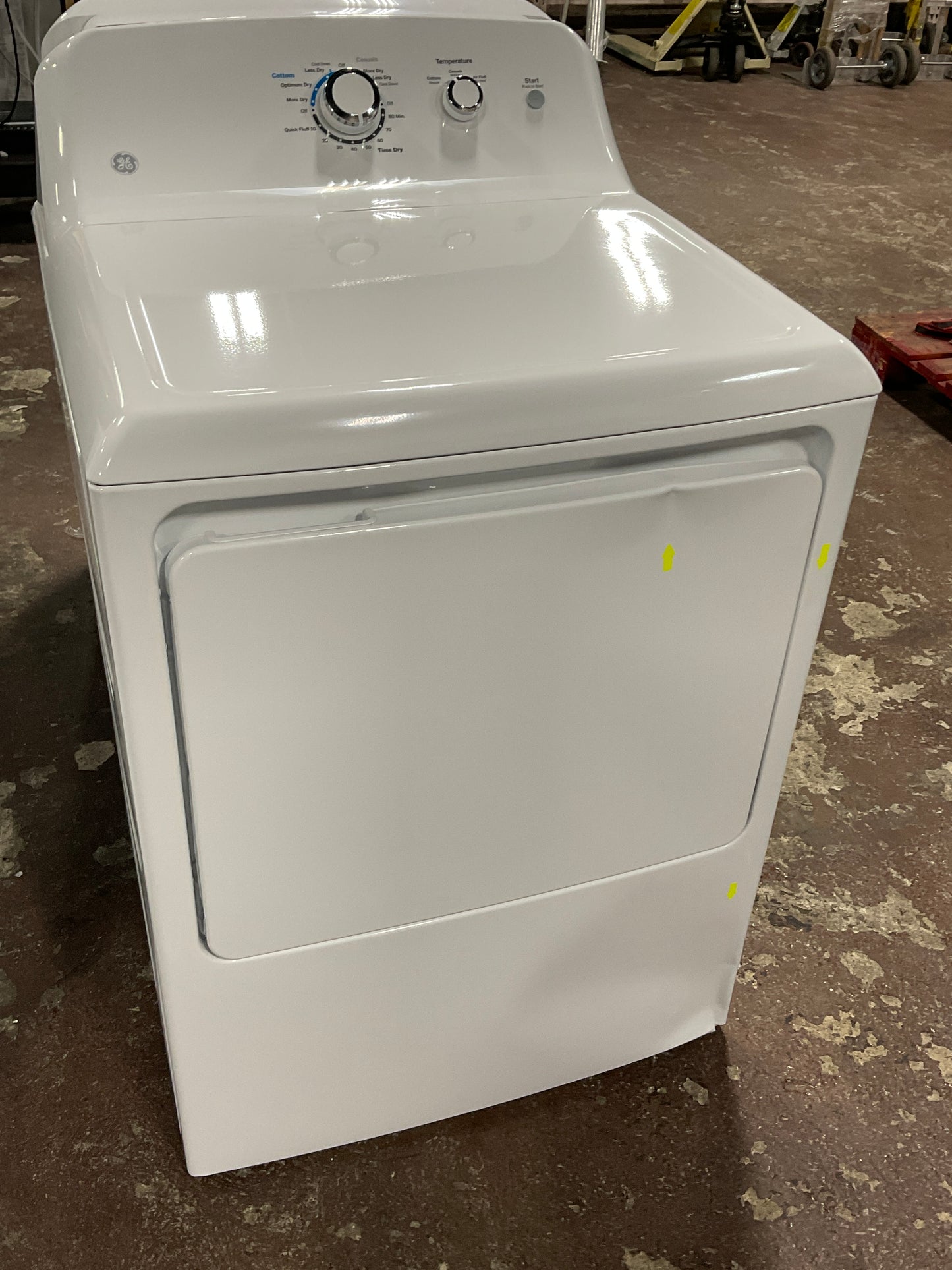 Front view, door closed