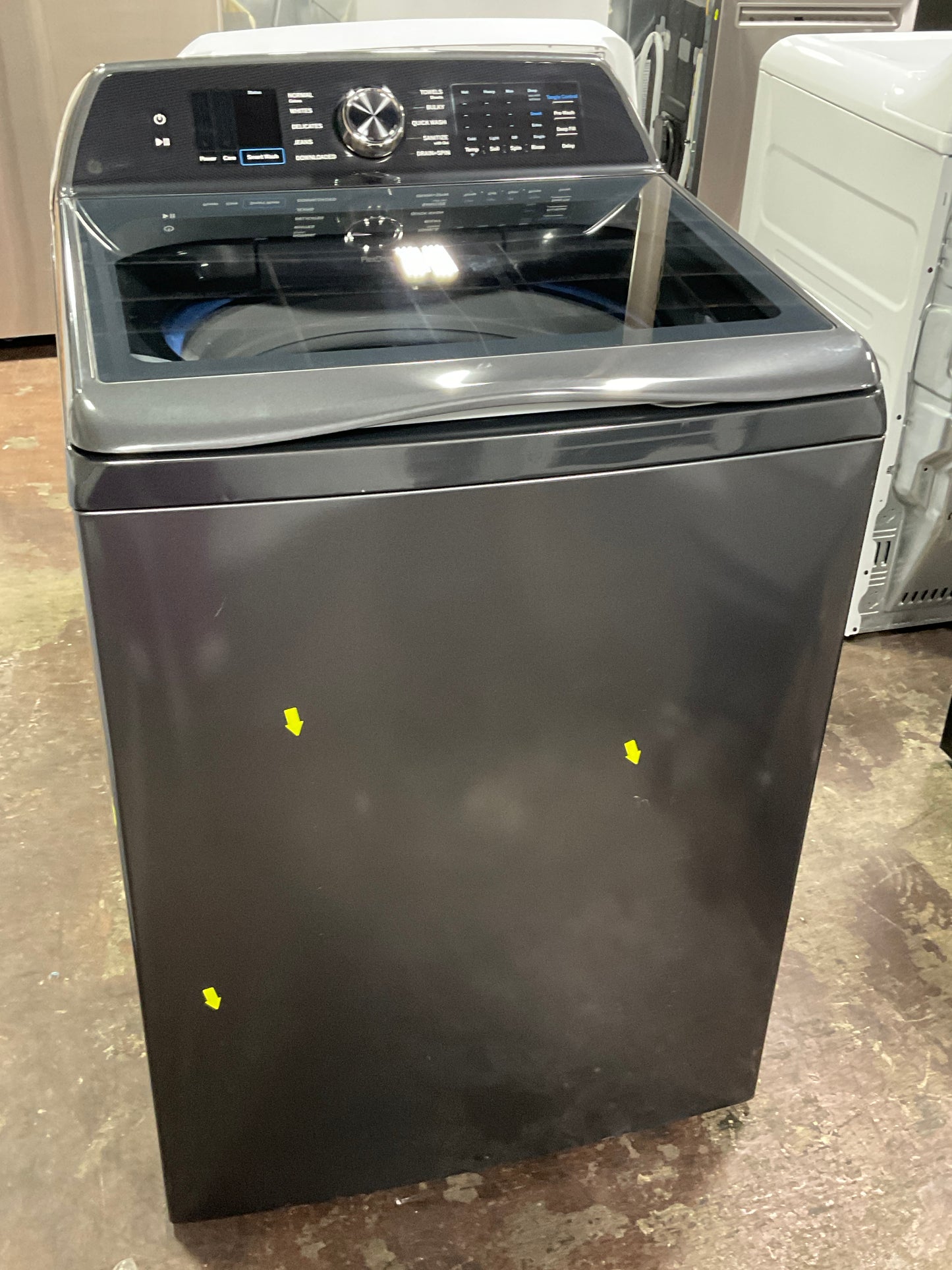 Front view, door closed