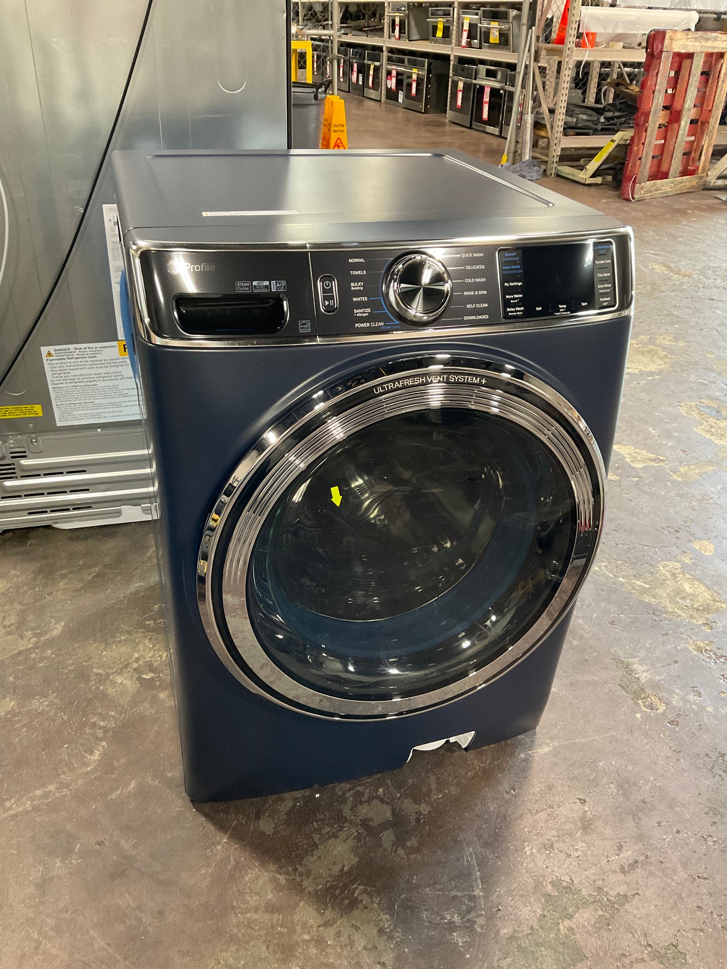 Front view, door closed