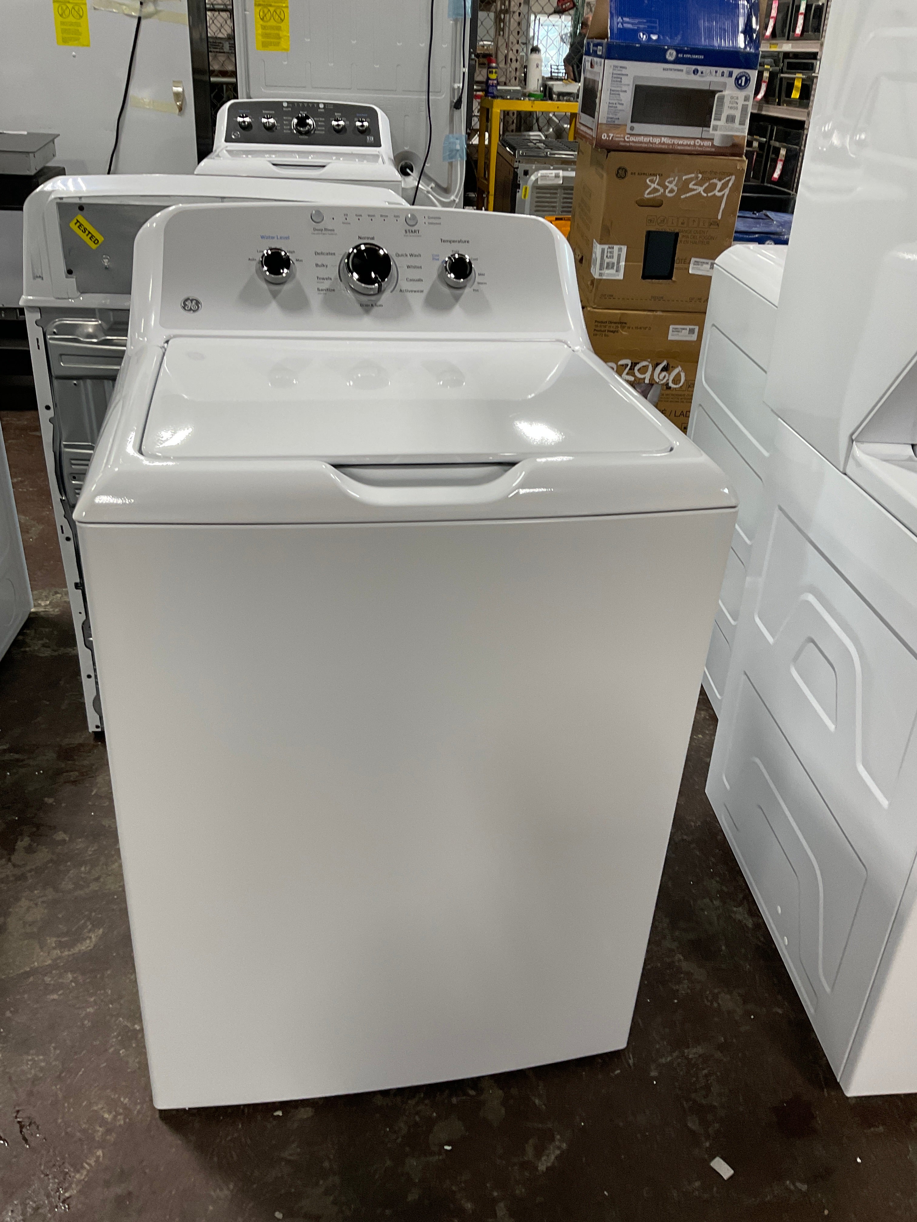 Front view, door closed