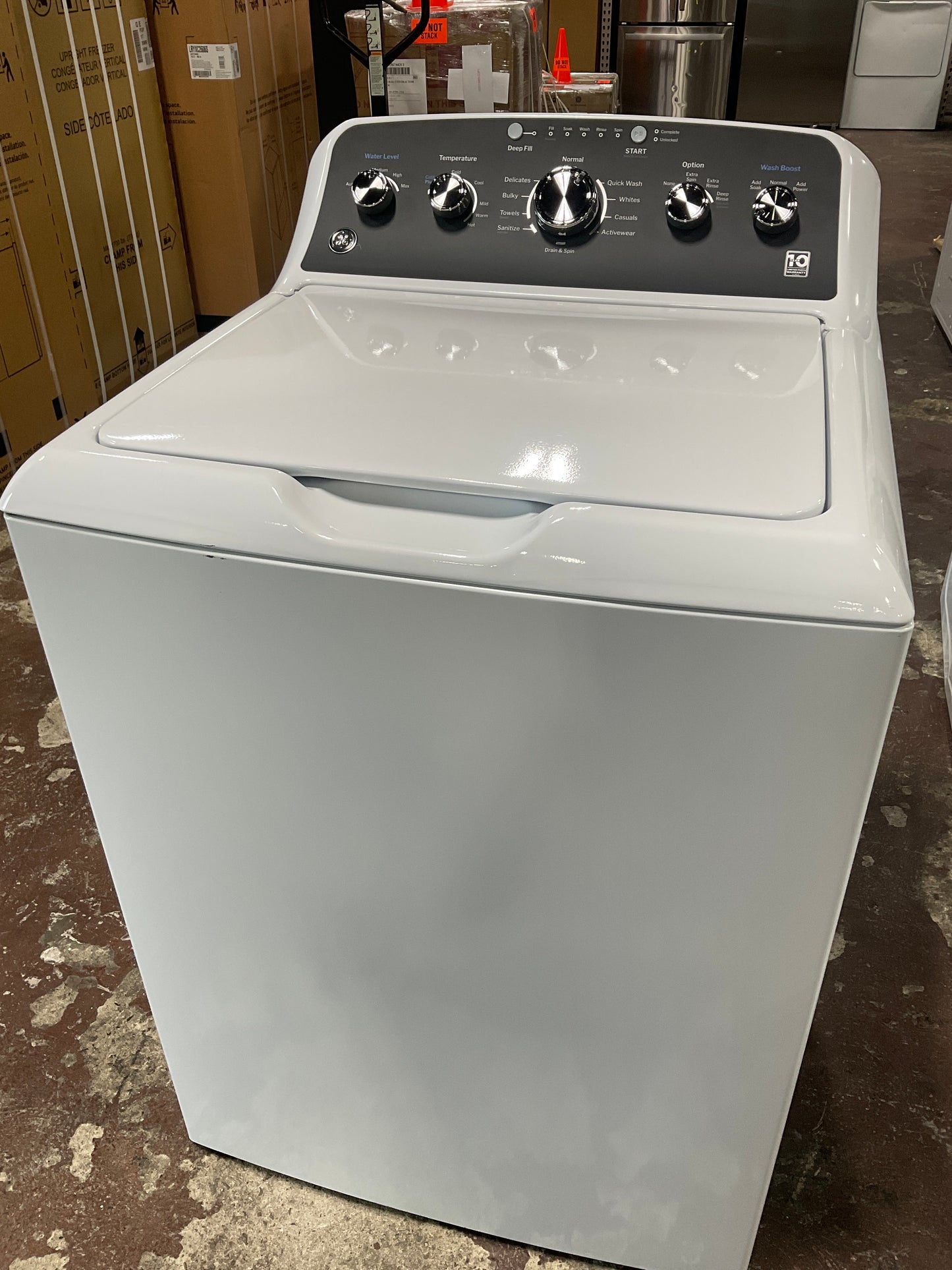 Front view, door closed