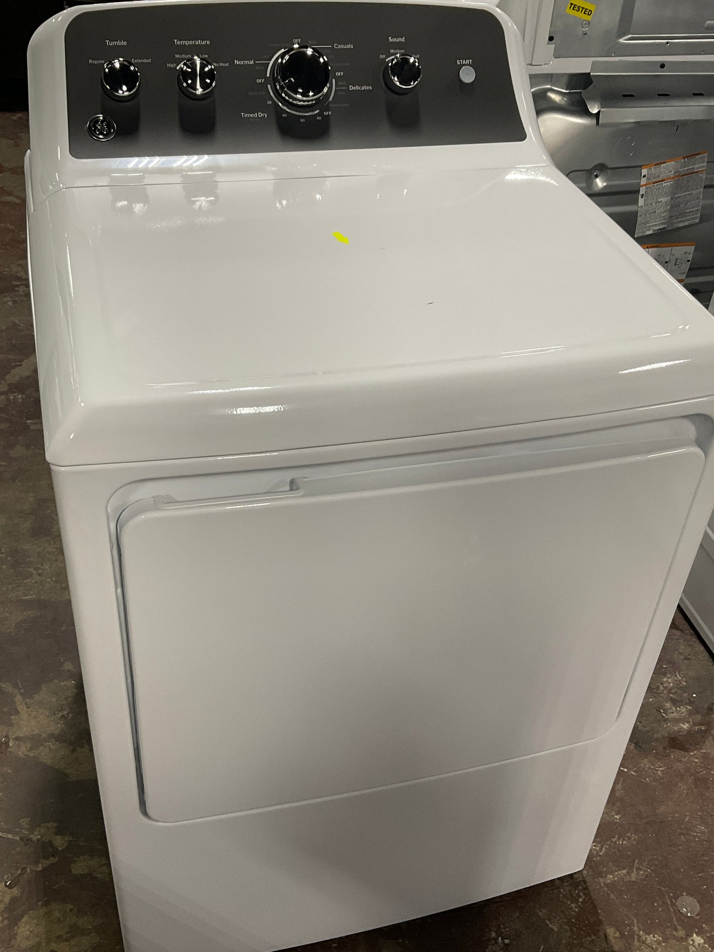 Front view, door closed