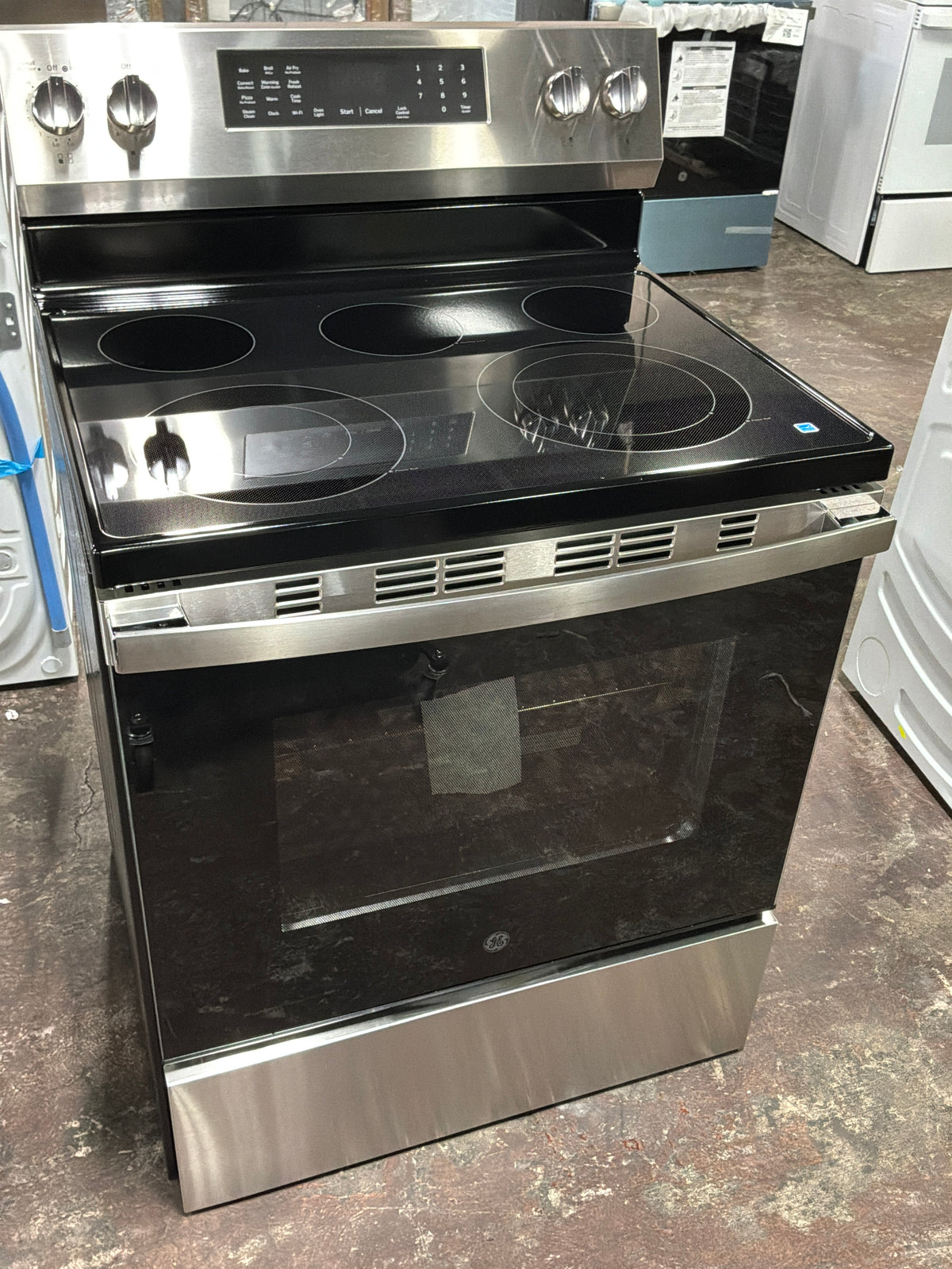 Front view, oven-door closed