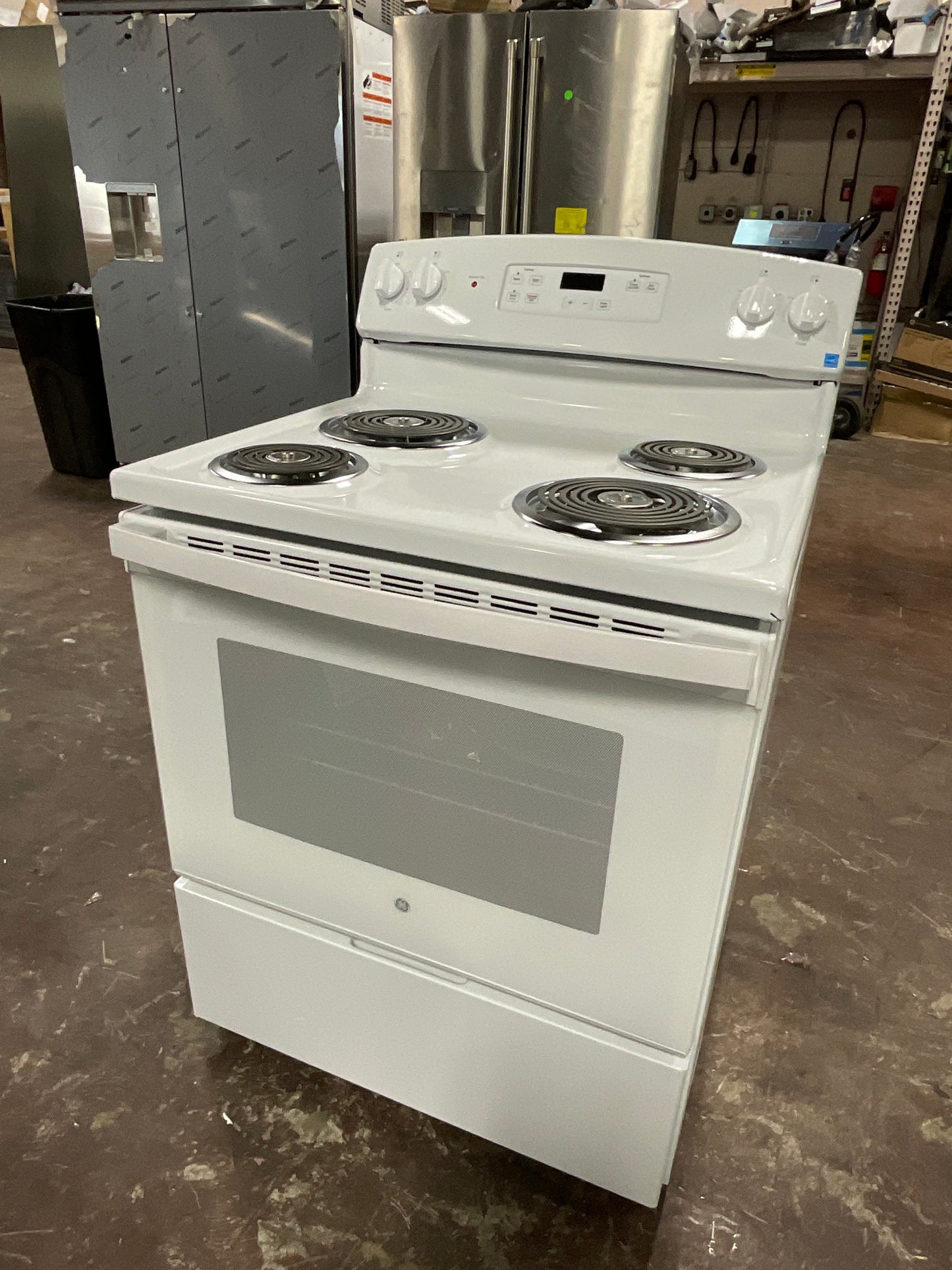 Front view, oven-door closed