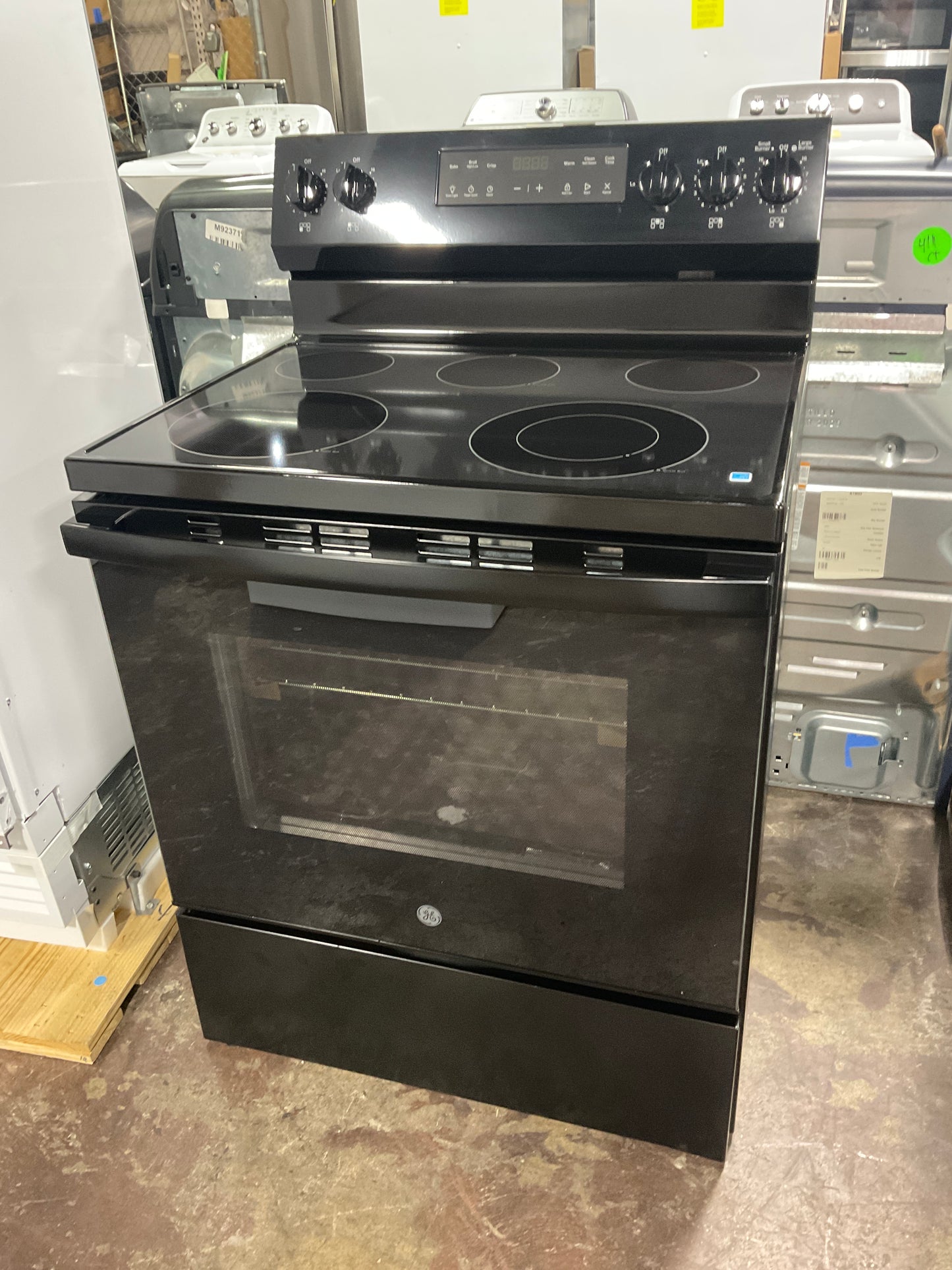 Front view, oven-door closed