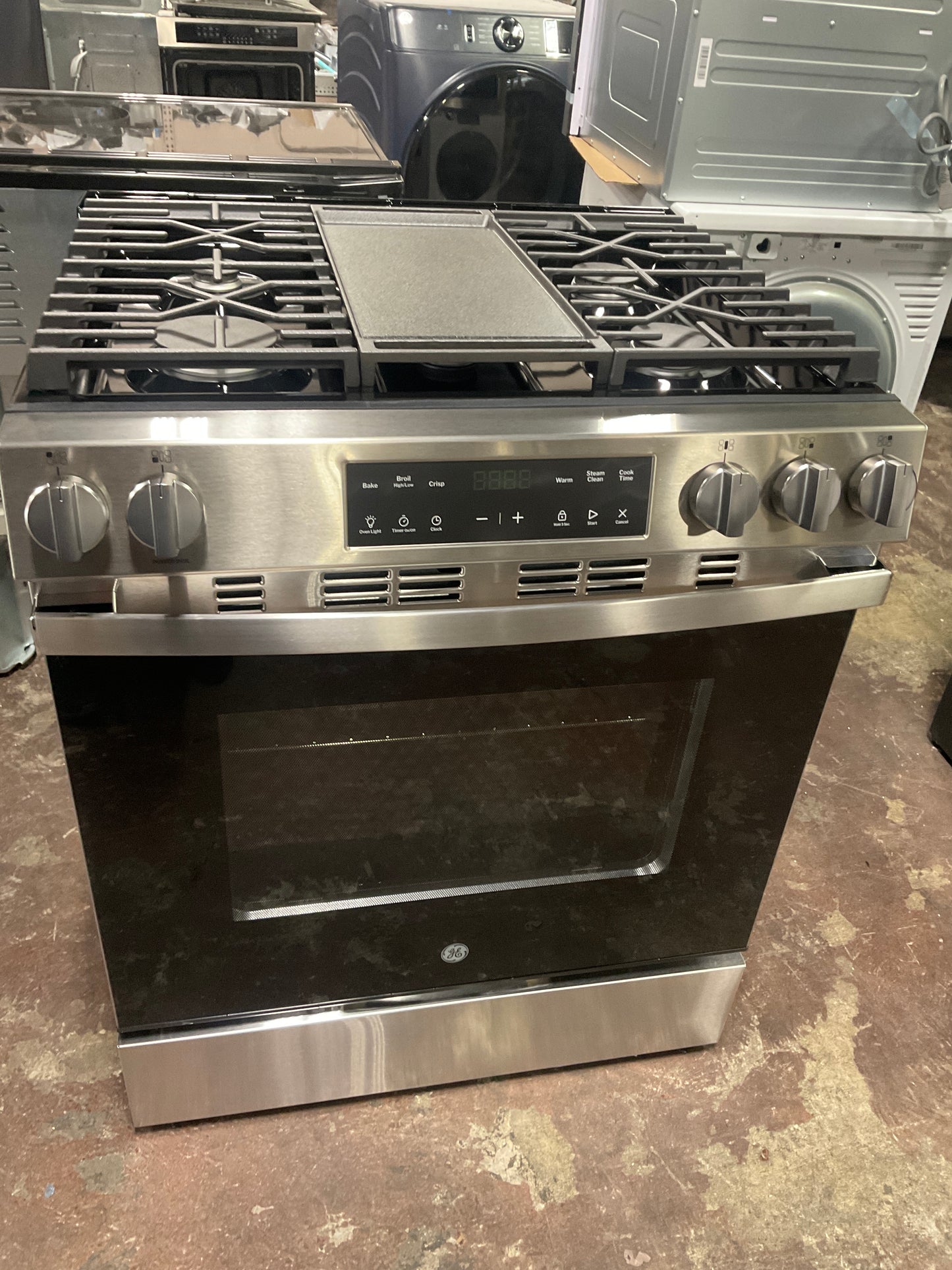 Front view, oven-door closed
