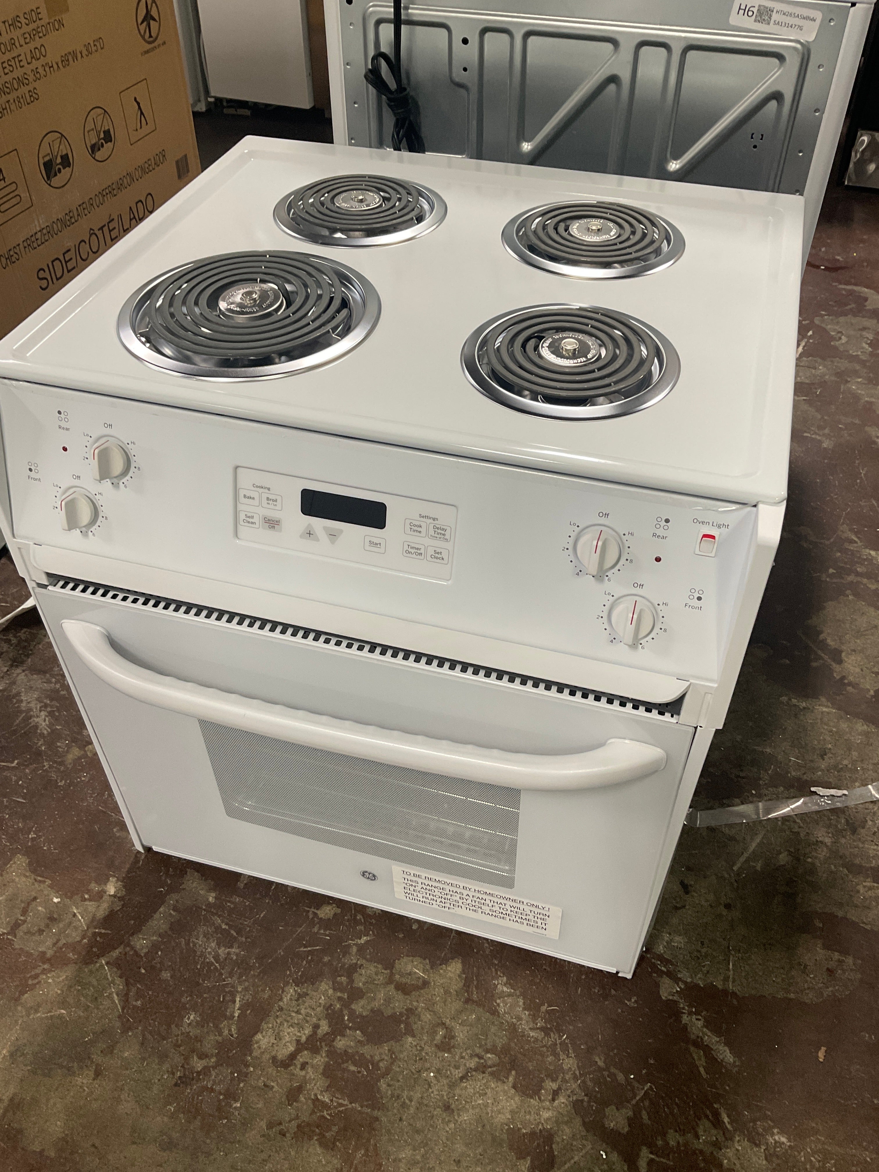 Front view, oven-door closed