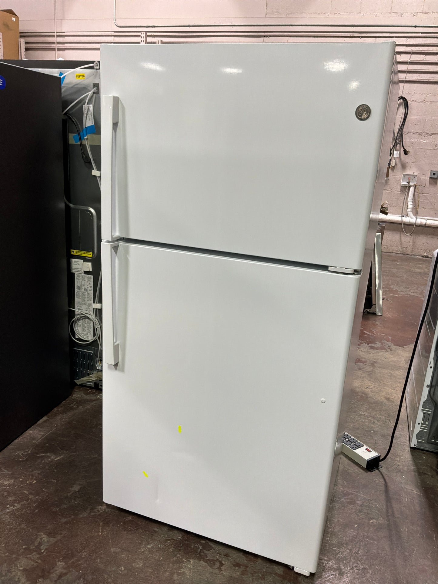 Front view, door closed