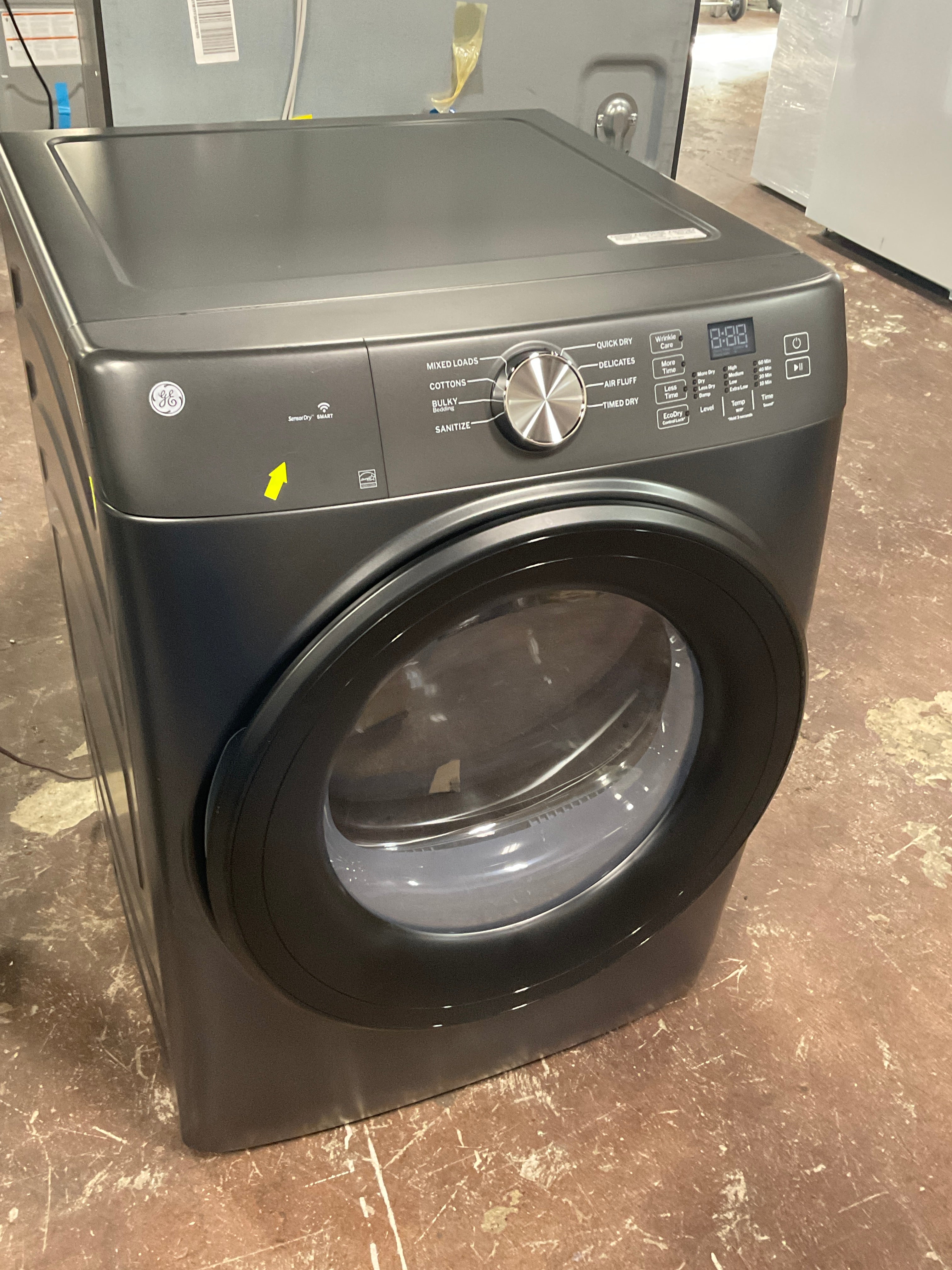 Front view, door closed