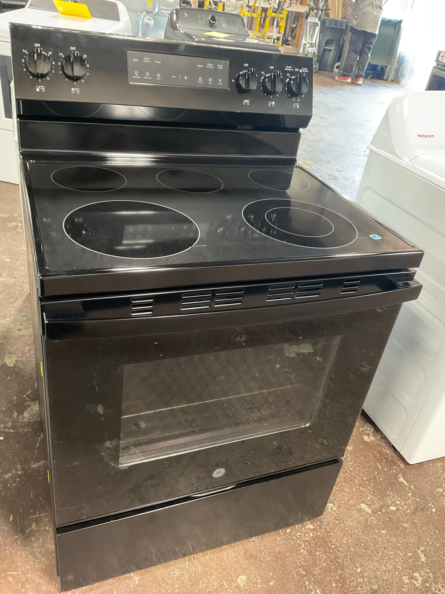 Front view, oven-door closed