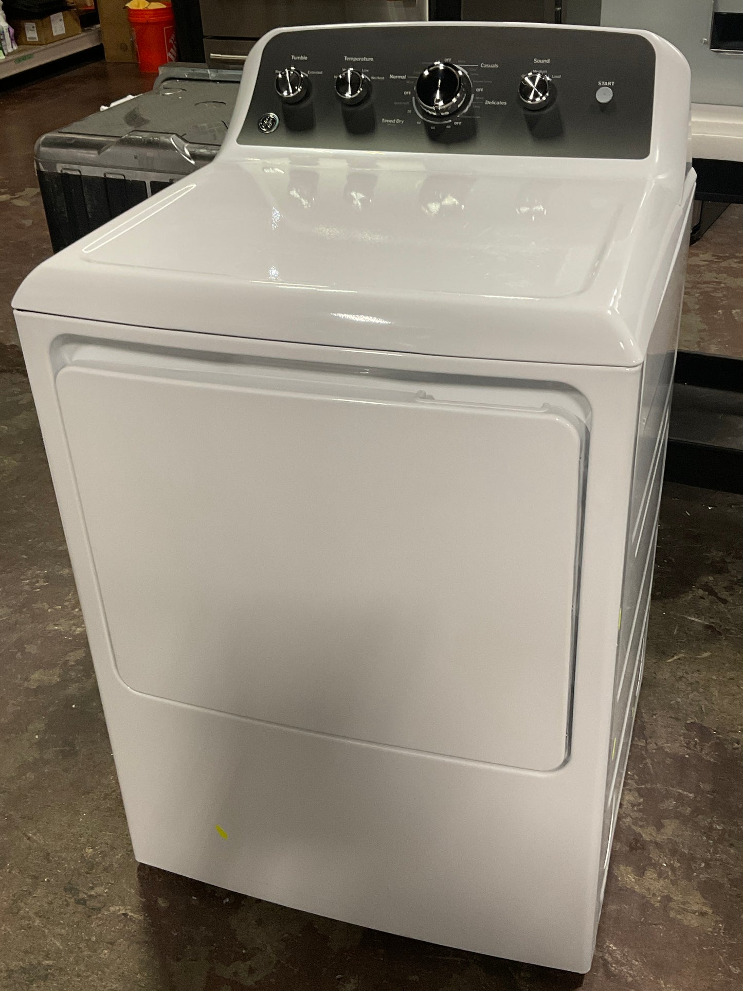 Front view, door closed