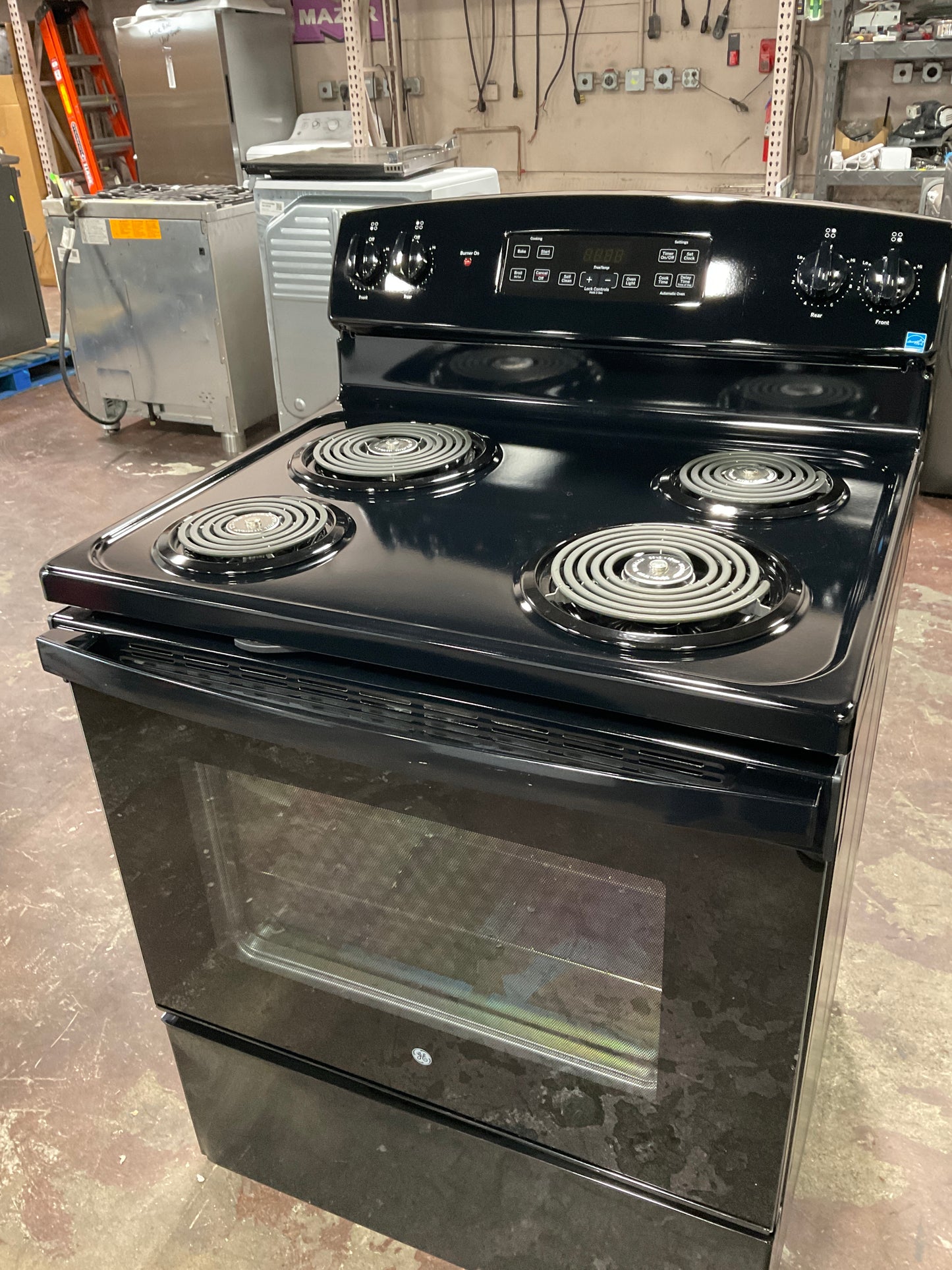 Front view, oven-door closed
