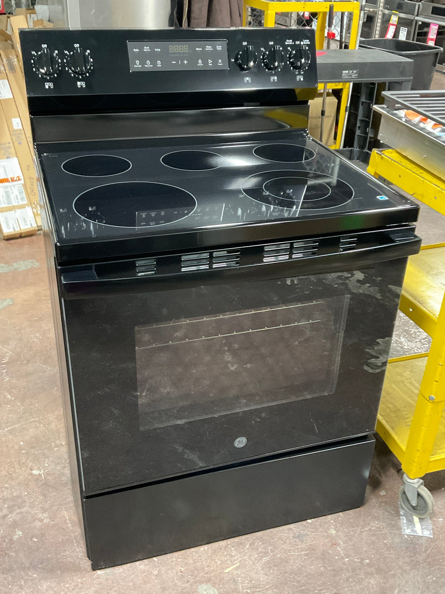 Front view, oven-door closed