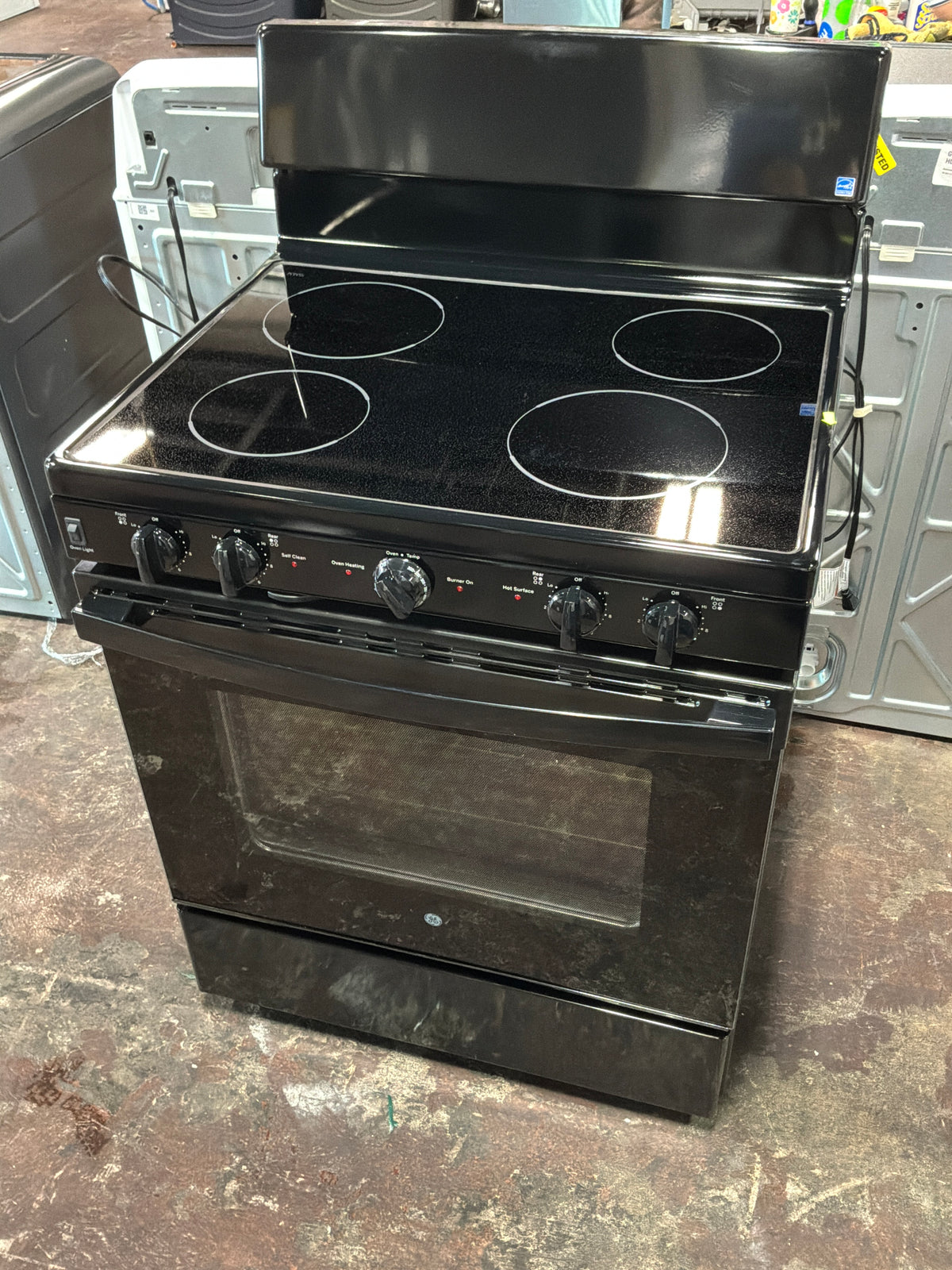 Front view, oven-door closed