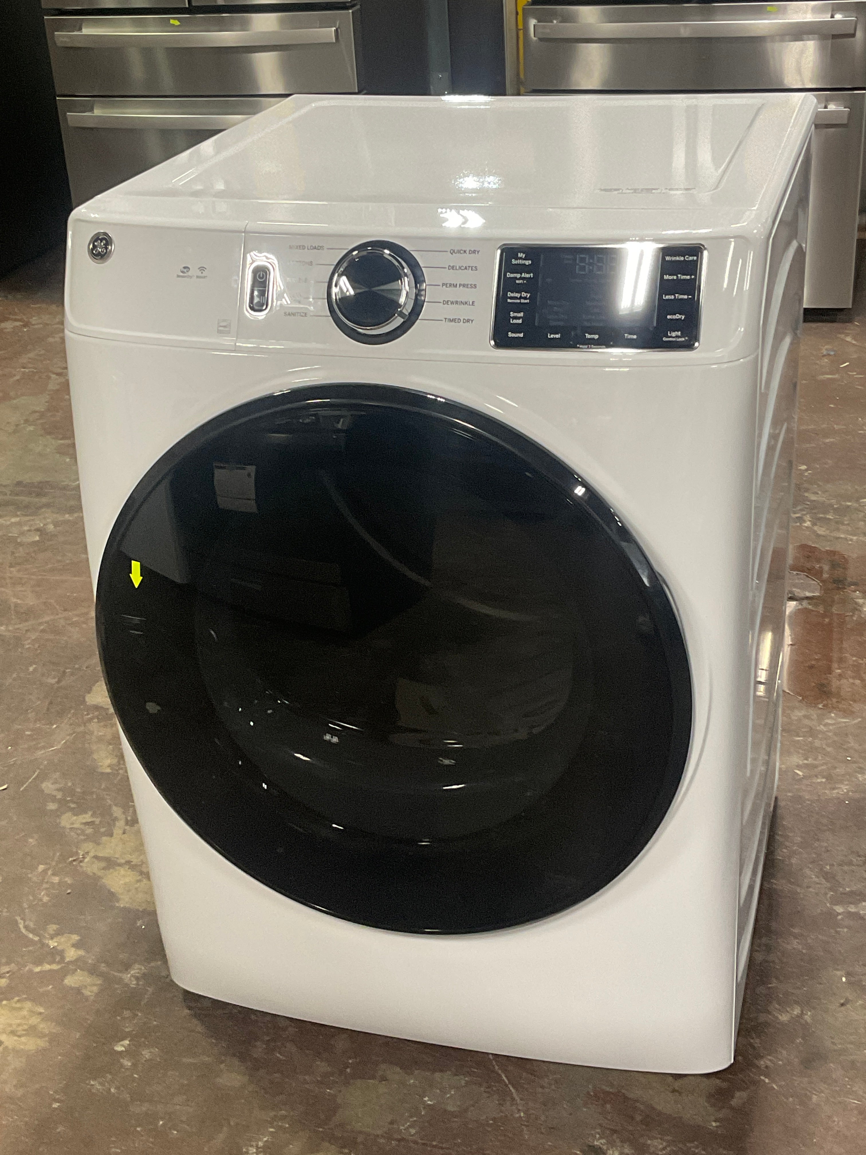 Front view, door closed