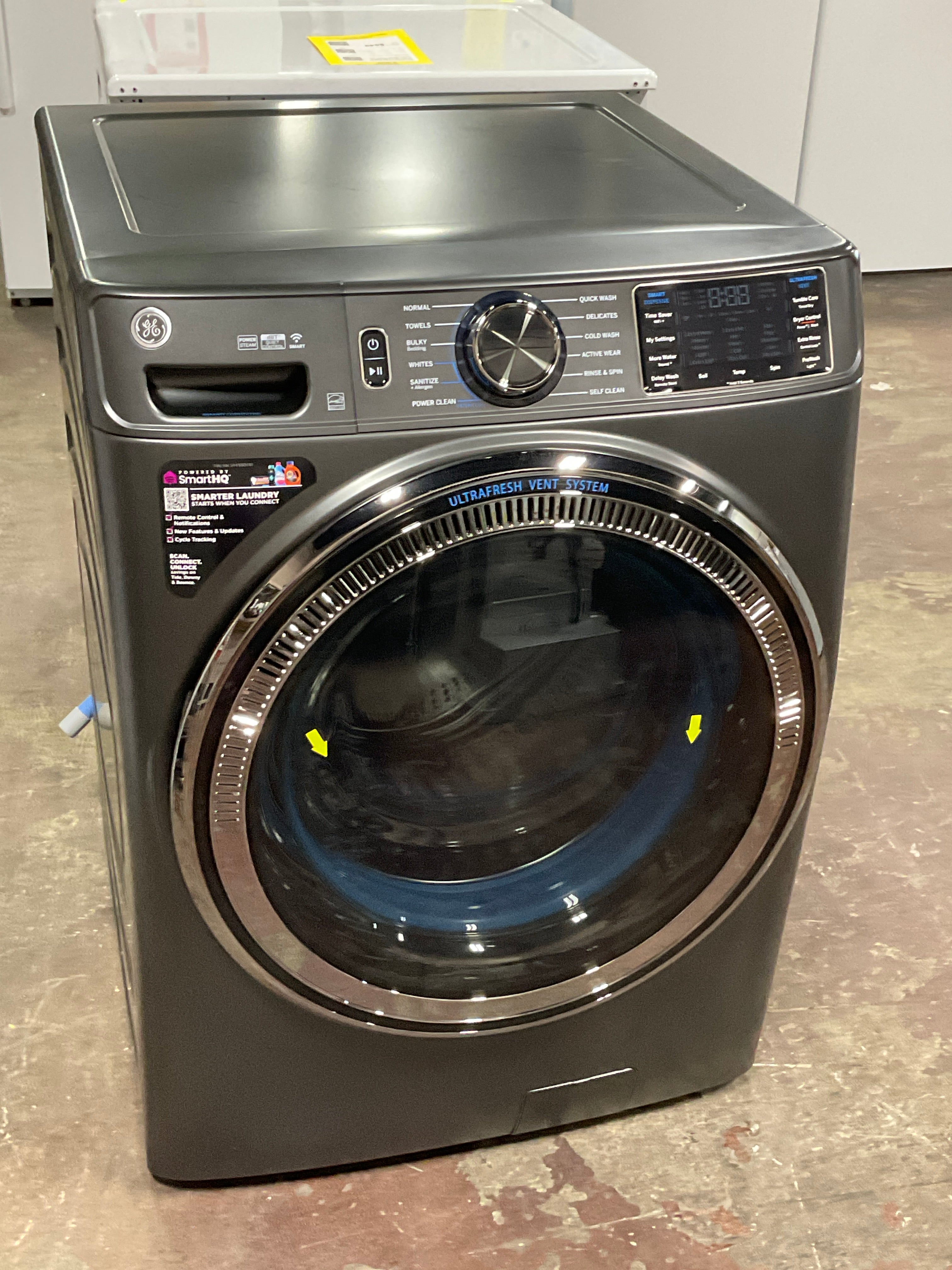 Front view, door closed