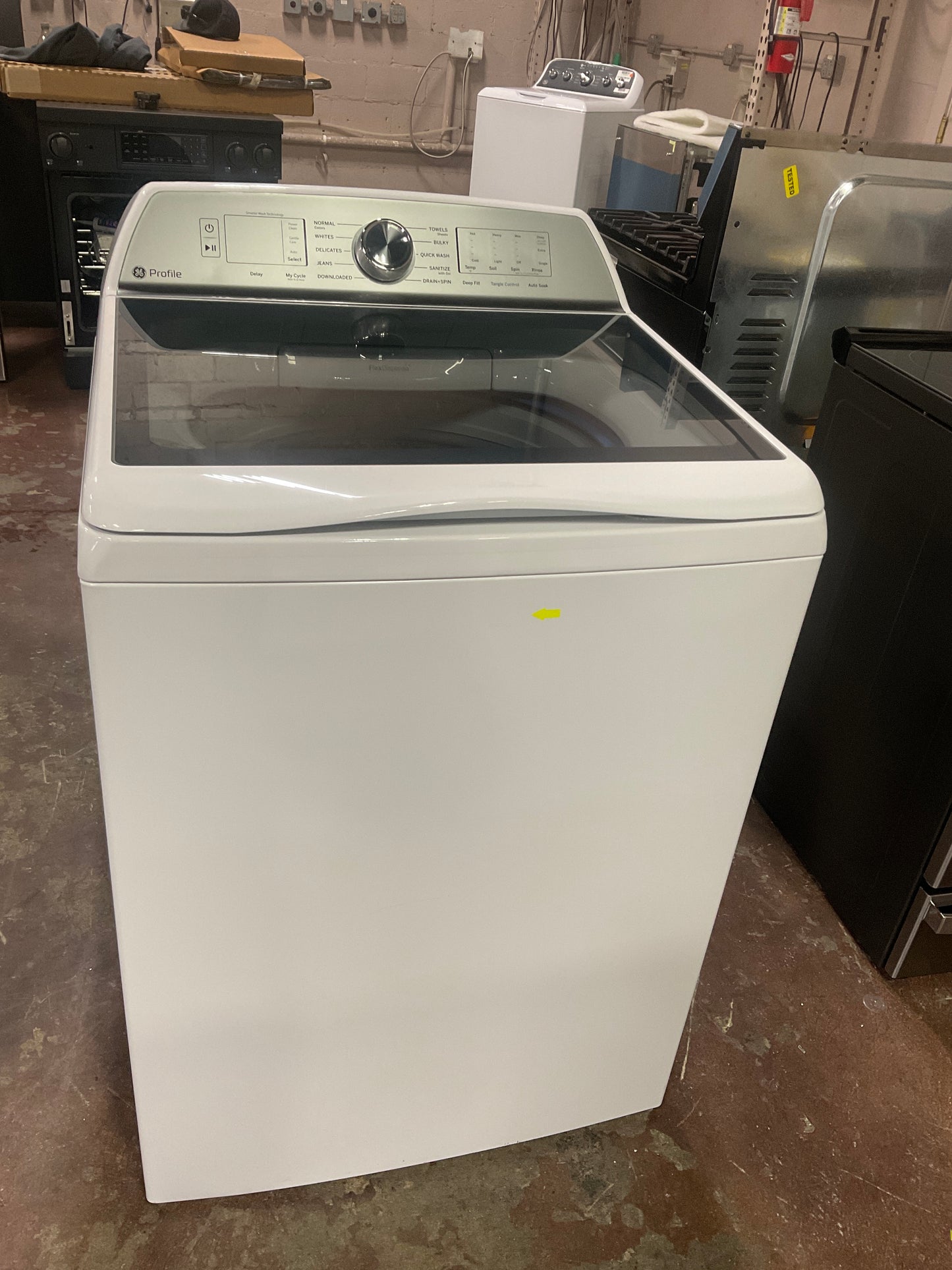 Front view, door closed