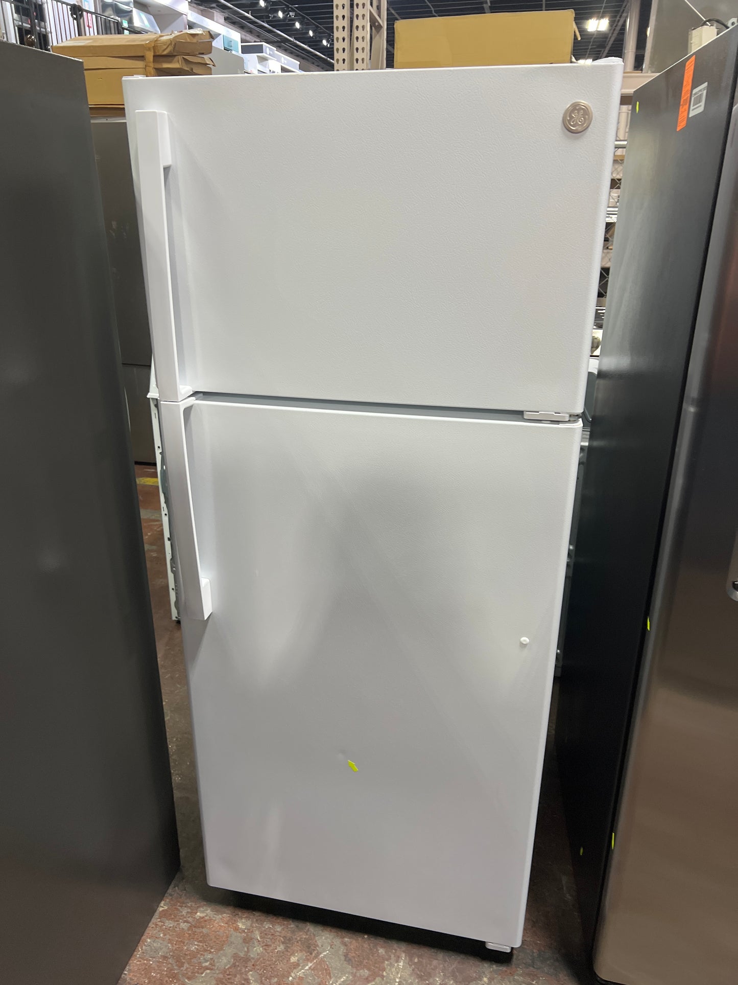 Front view, door closed