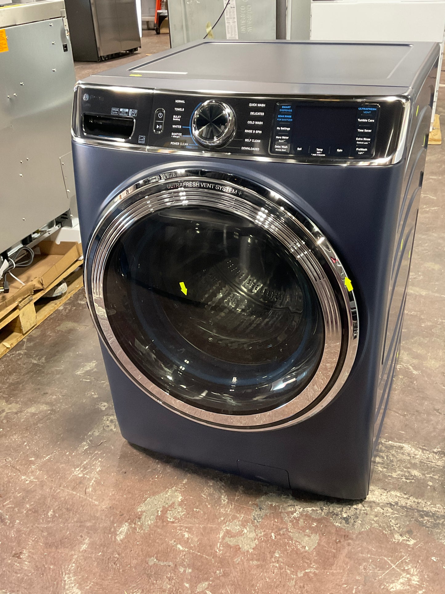 Front view, door closed