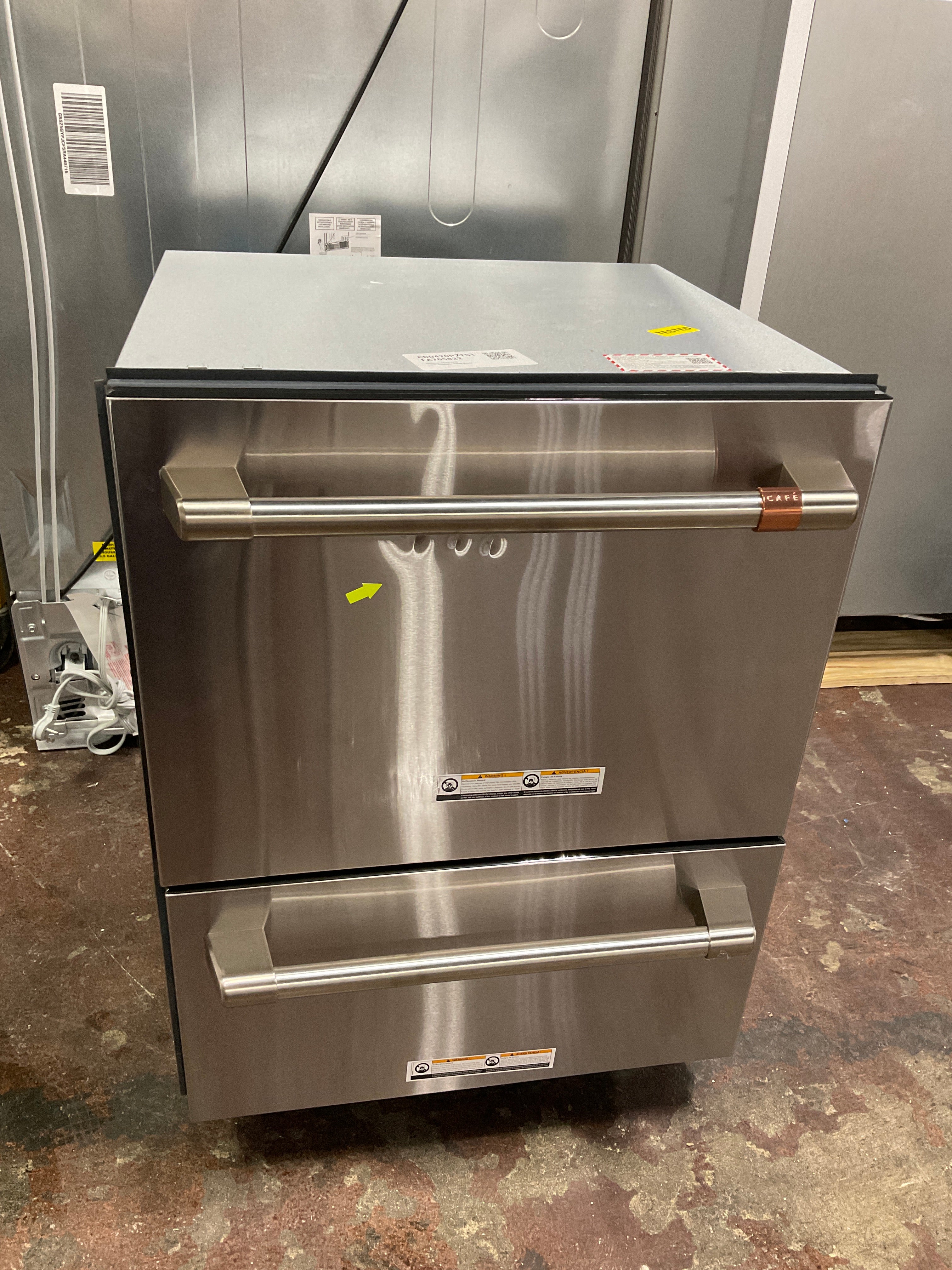 Front view, doors closed