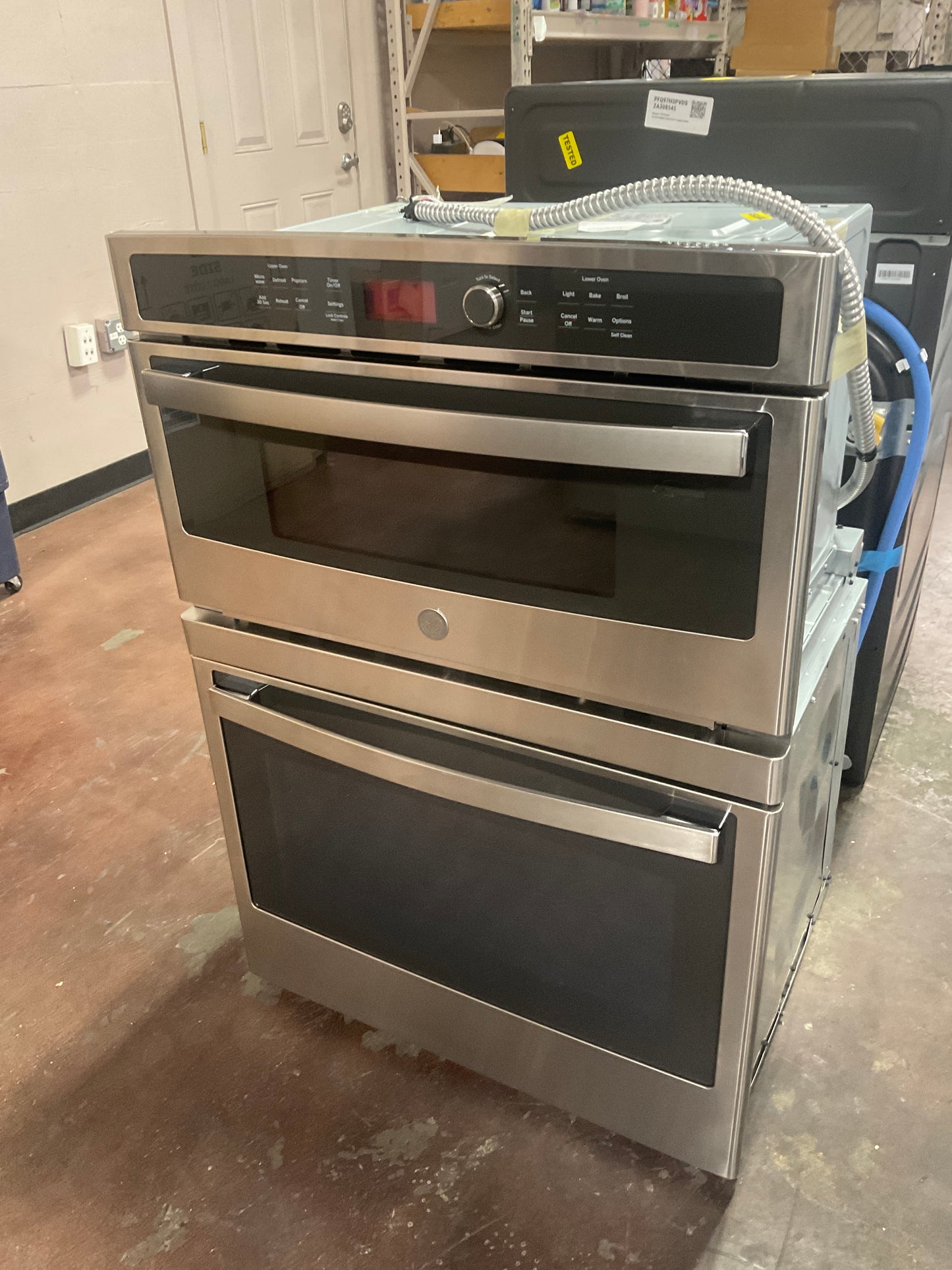 Front view, door closed