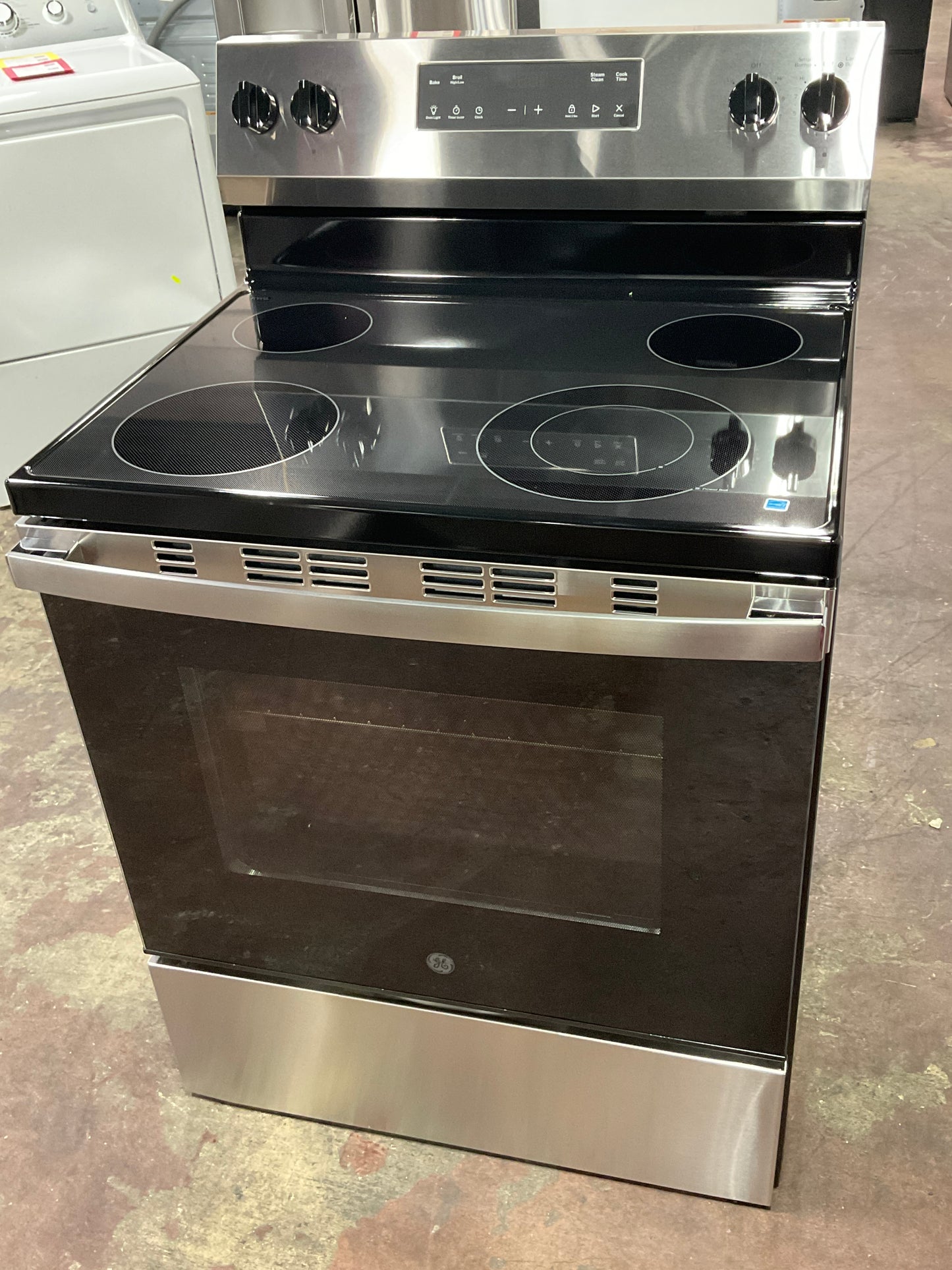 Front view, oven-door closed