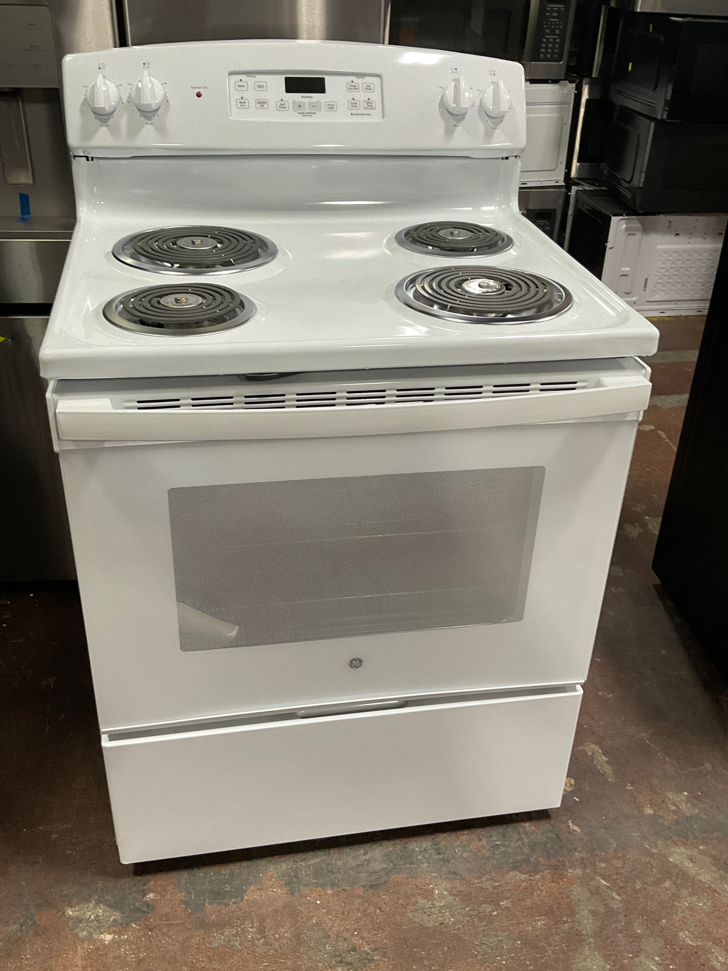 Front view, oven-door closed