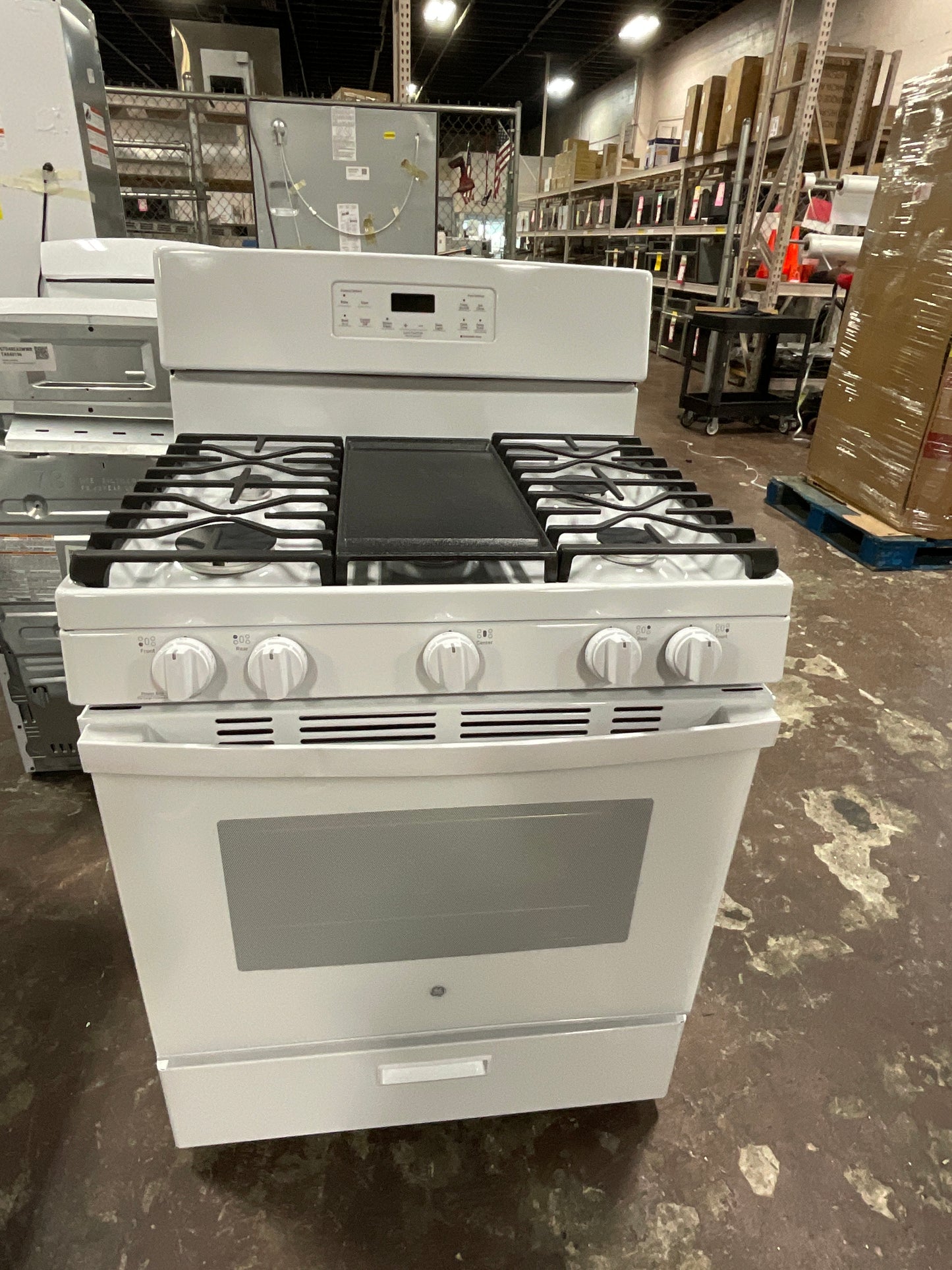 Front view, oven-door closed