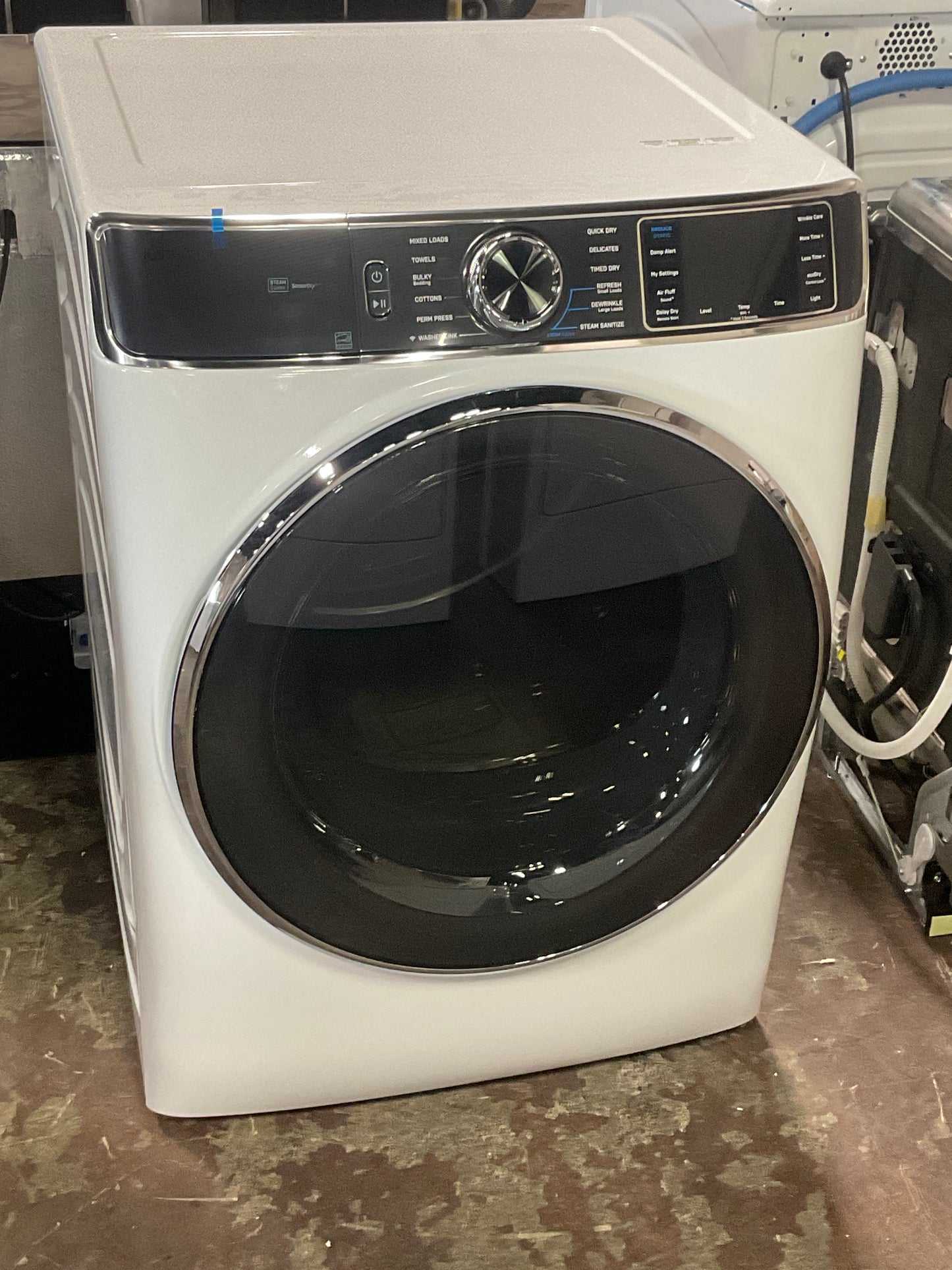 Front view, door closed