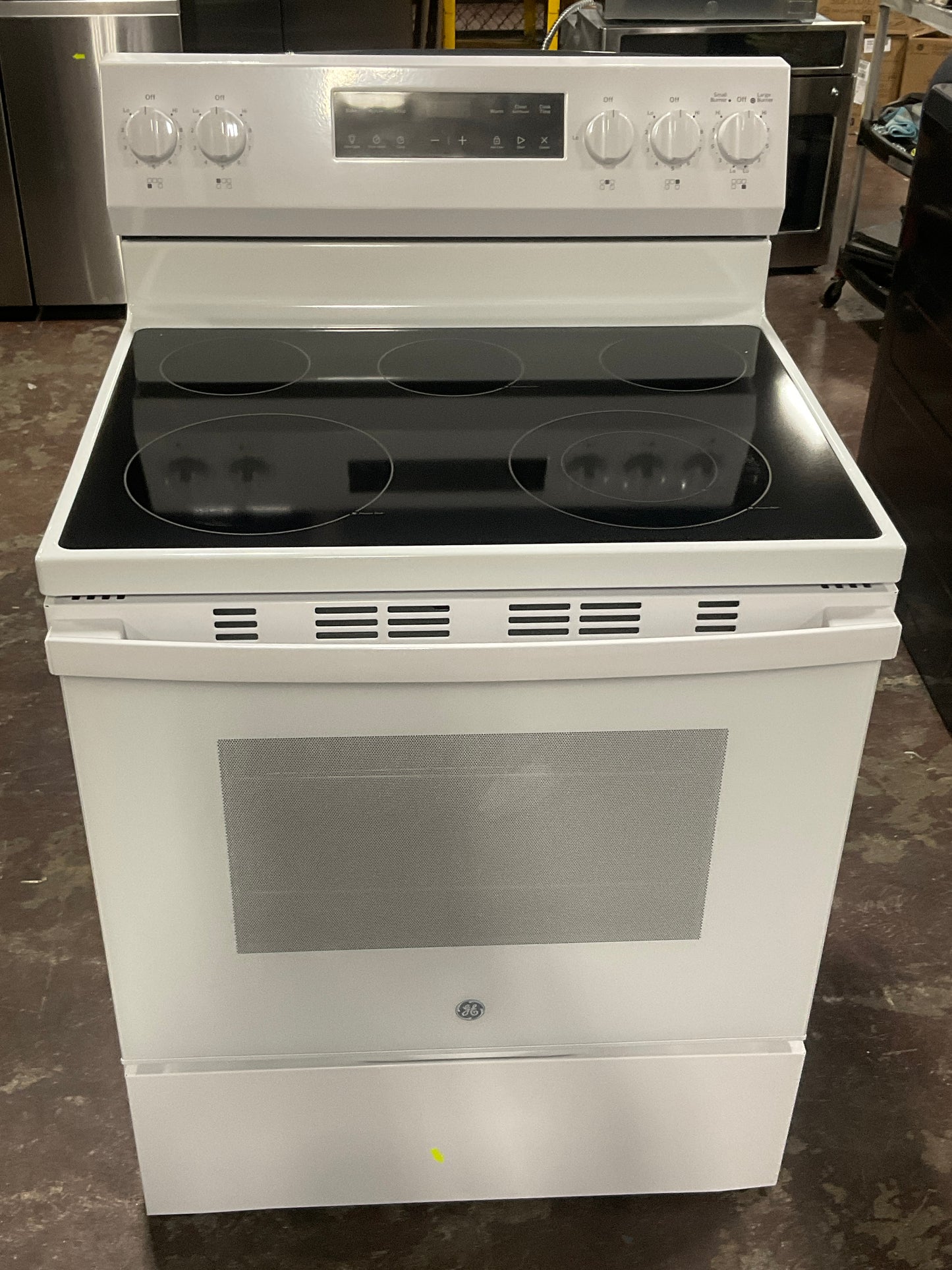 Front view, oven-door closed