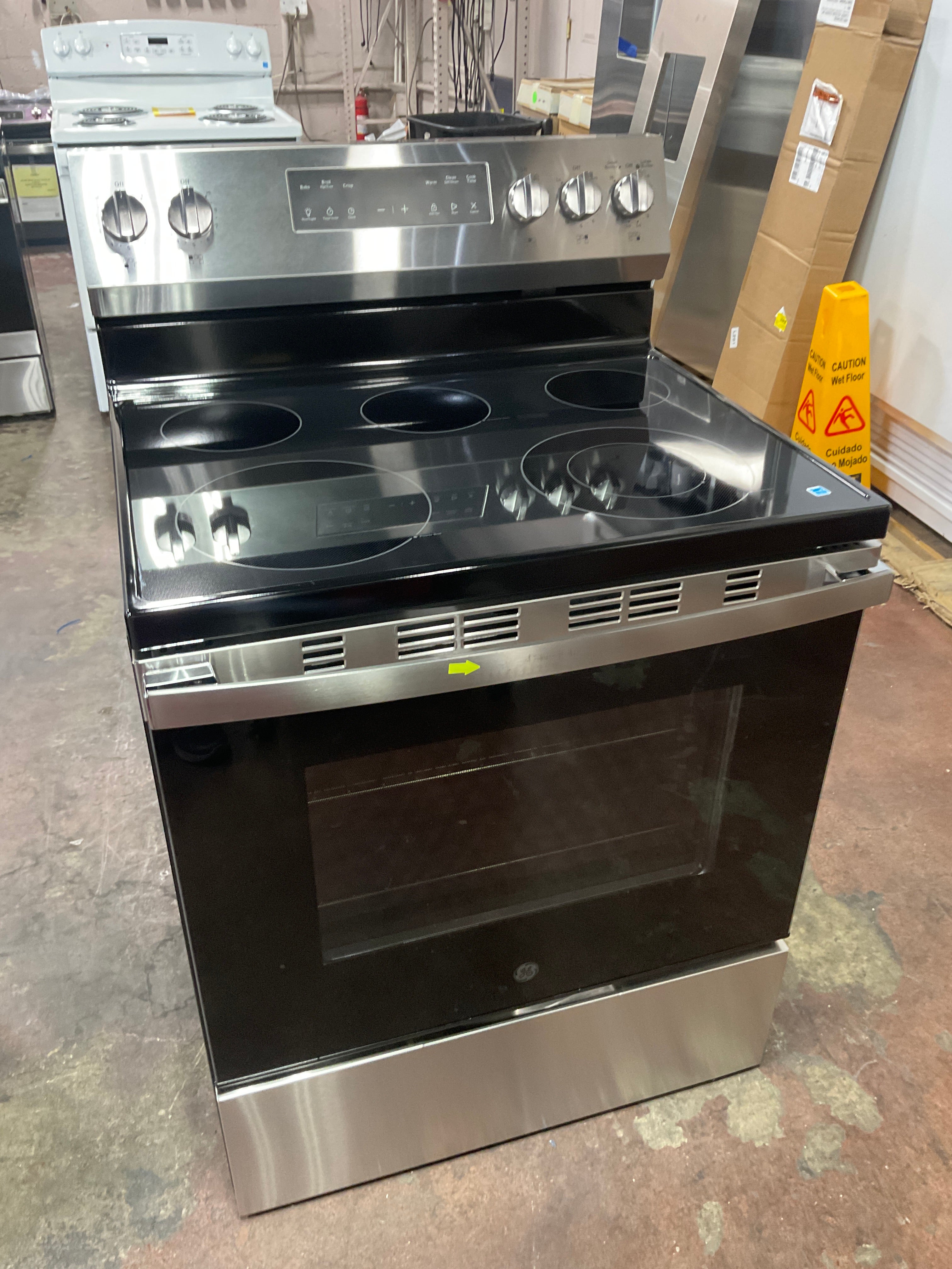 Front view, oven-door closed