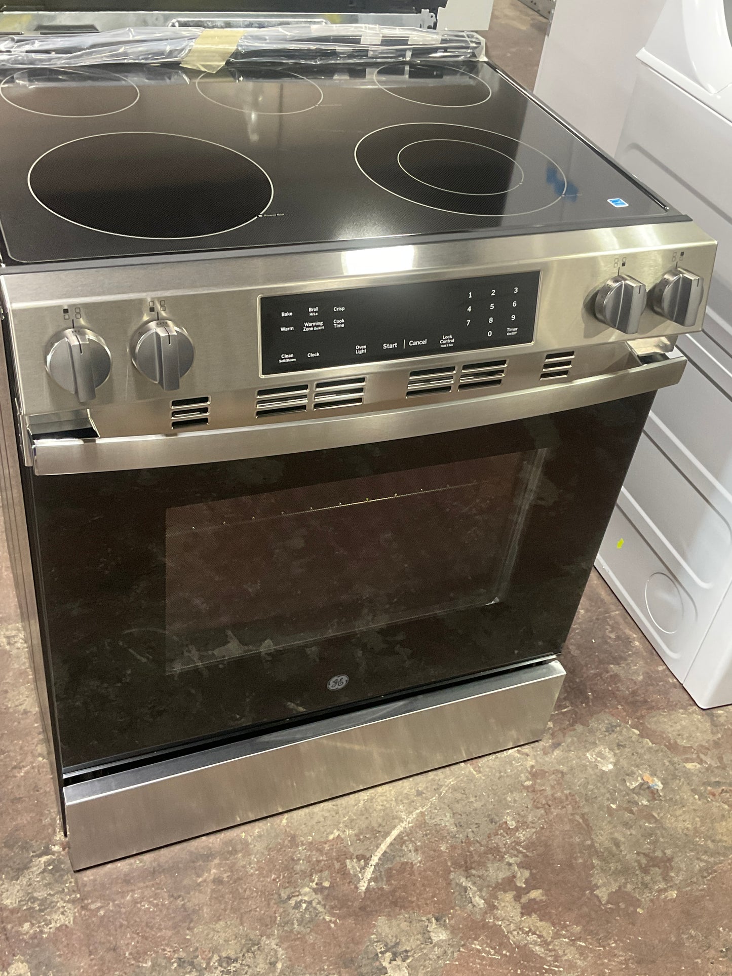 Front view, oven-door closed