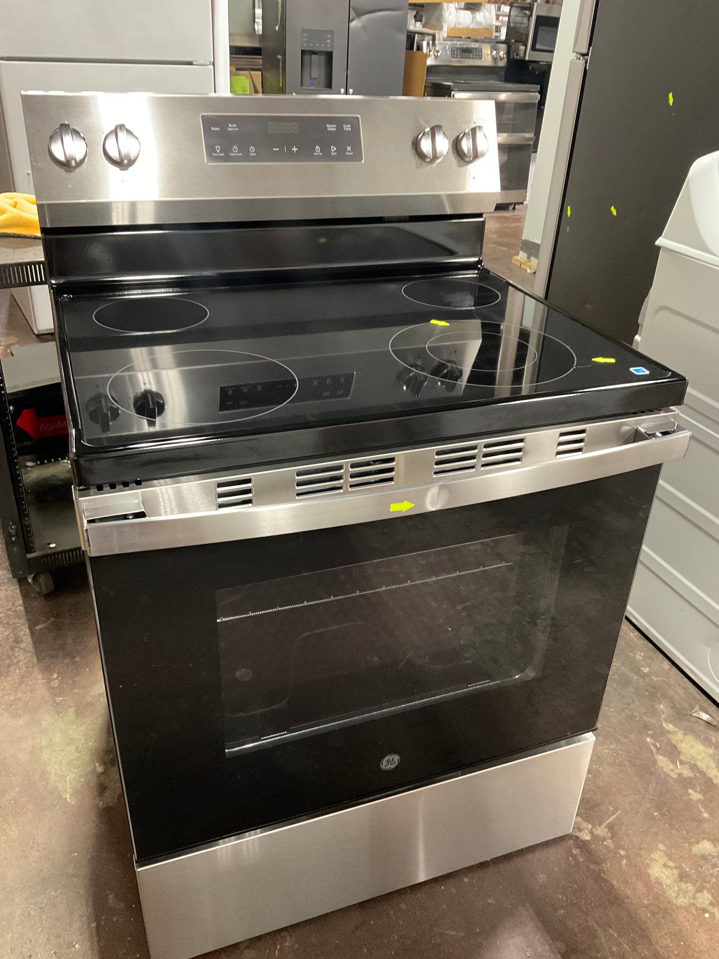 Front view, oven-door closed