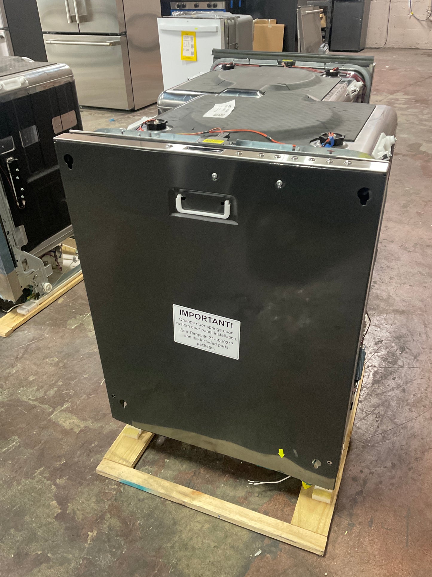 Front view, doors closed