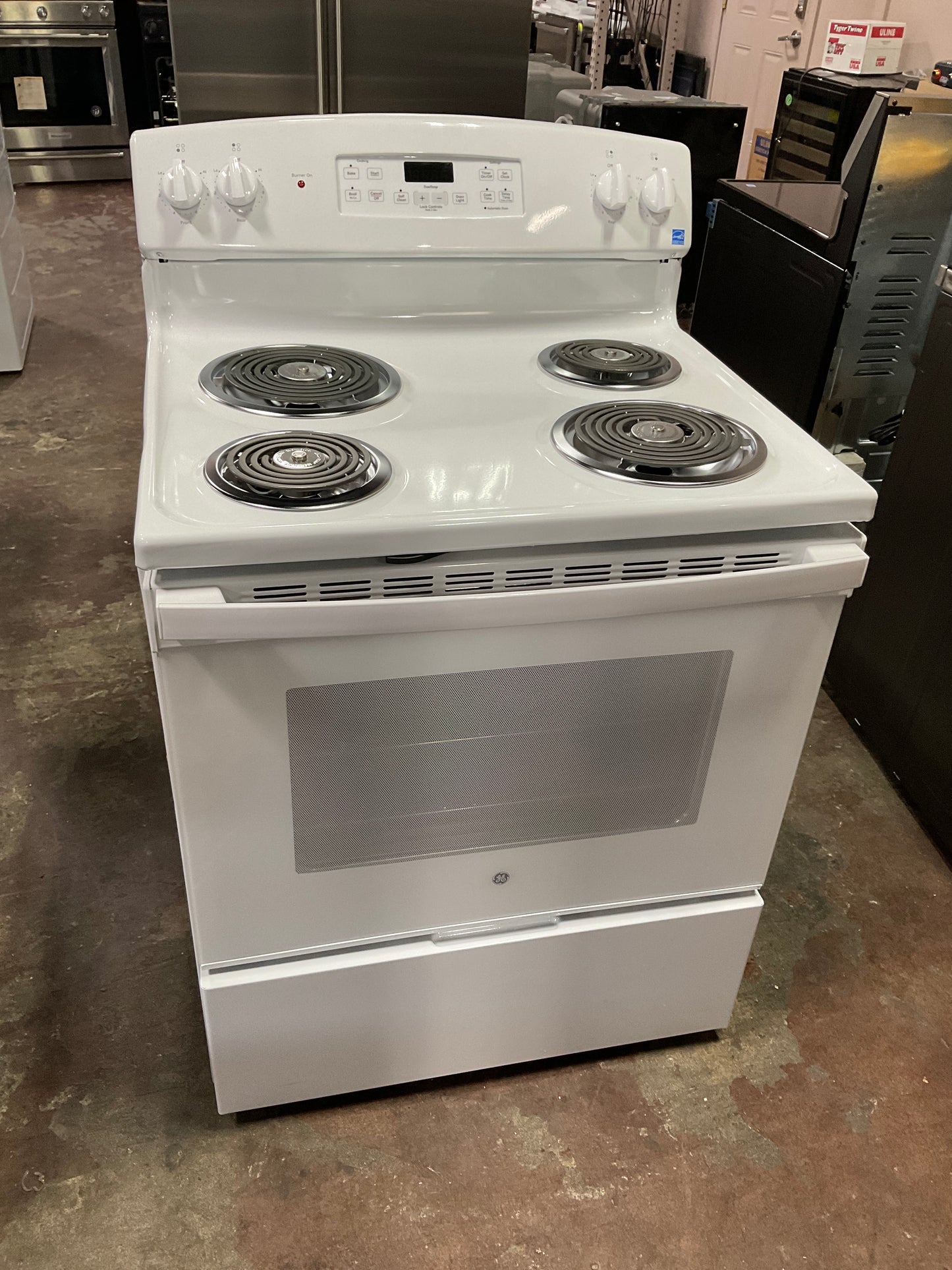 Front view, oven-door closed
