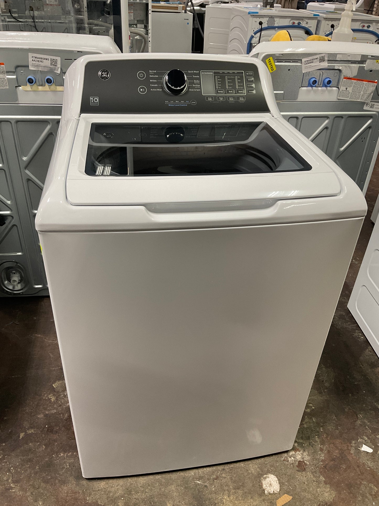 Front view, door closed