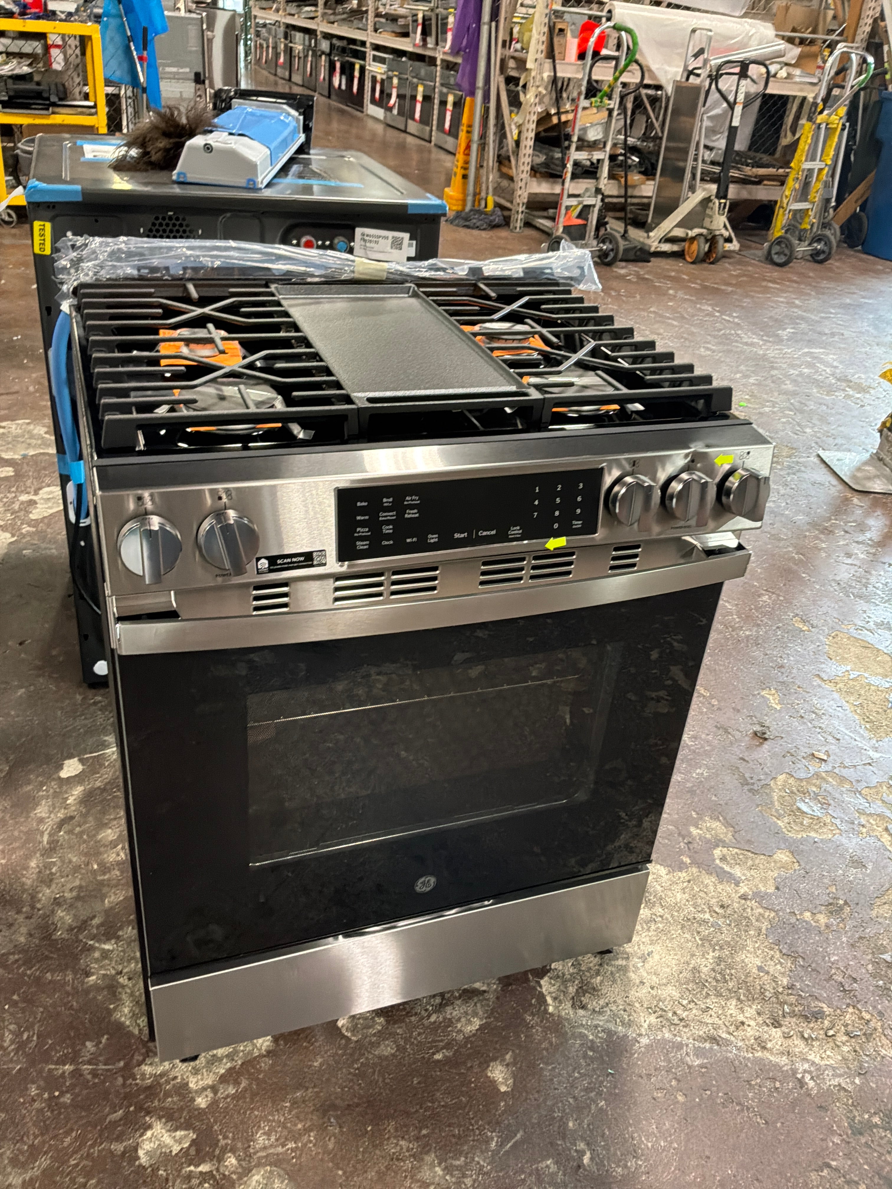 Front view, oven-door closed