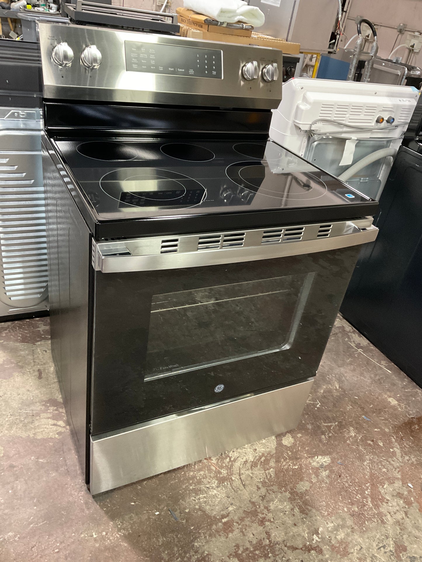 Front view, oven-door closed