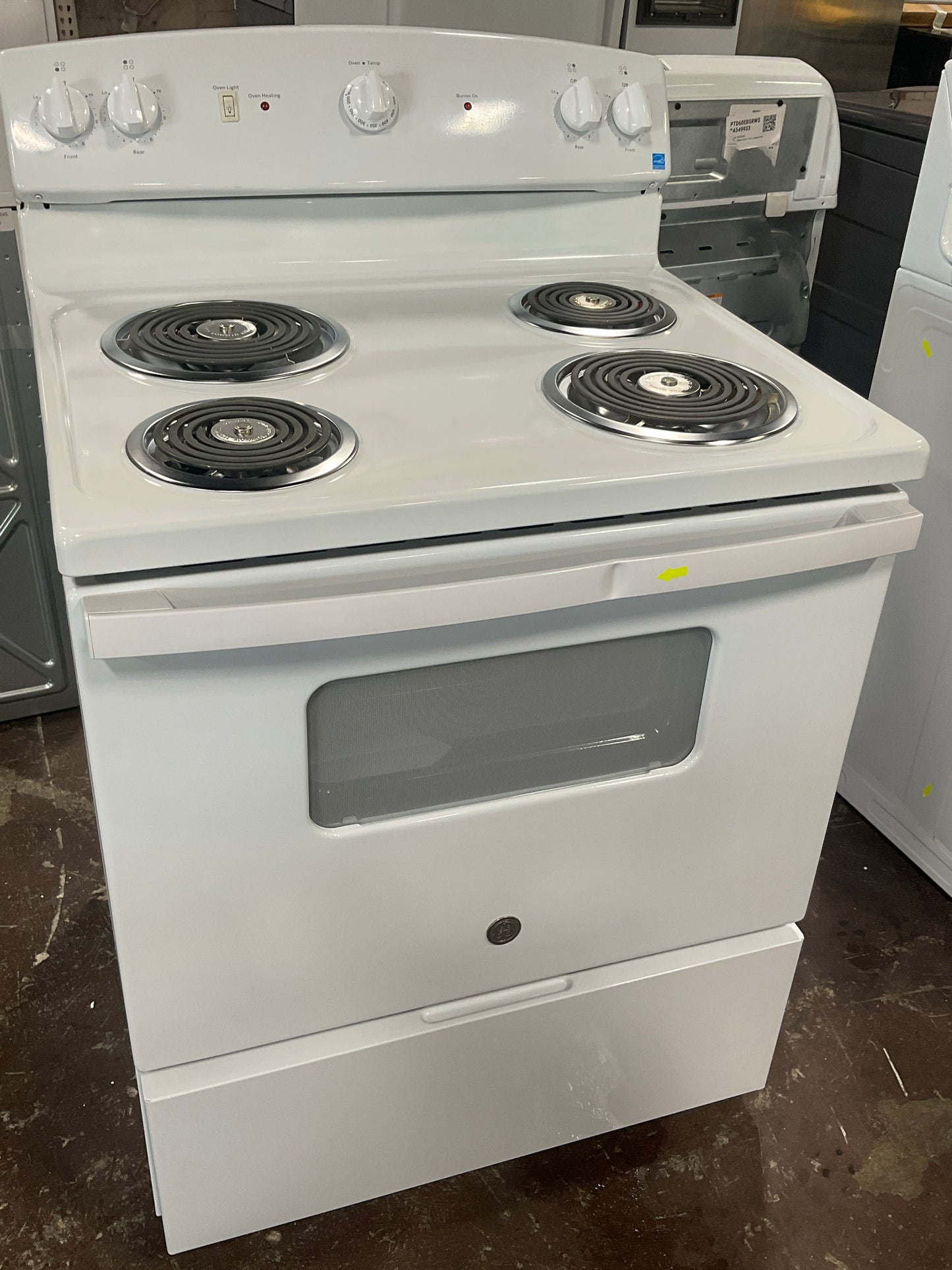 Front view, oven-door closed