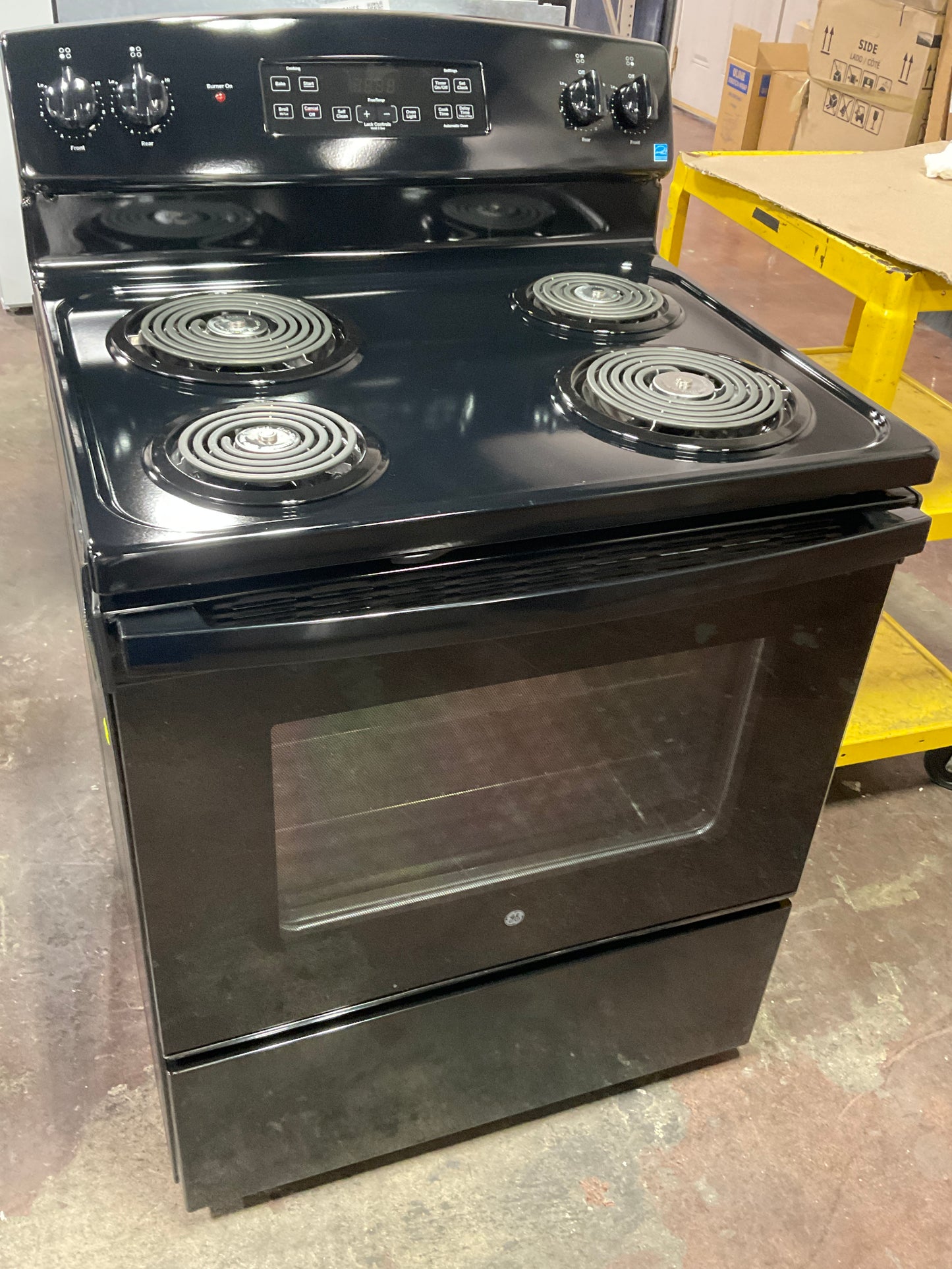 Front view, oven-door closed