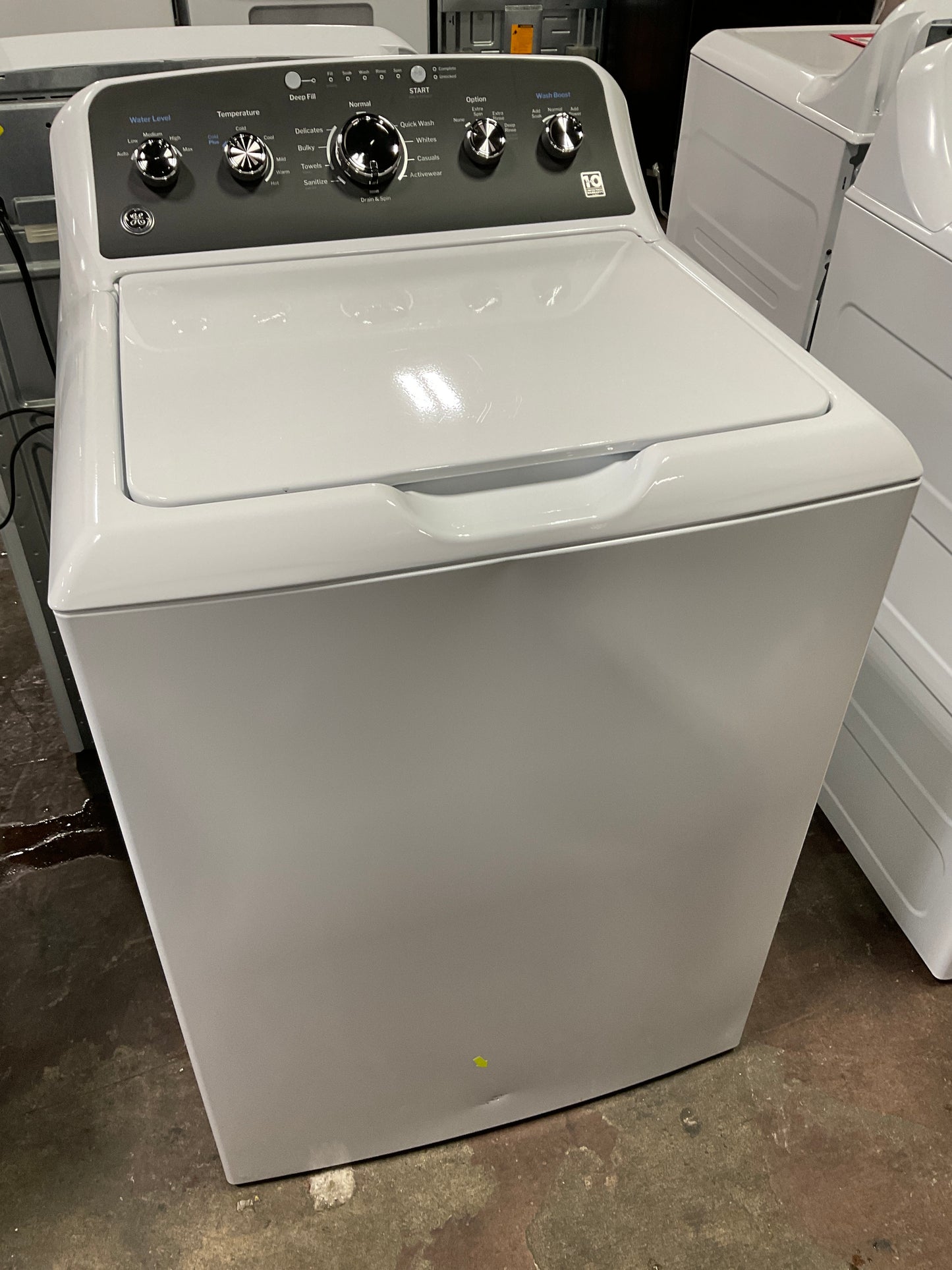 Front view, door closed